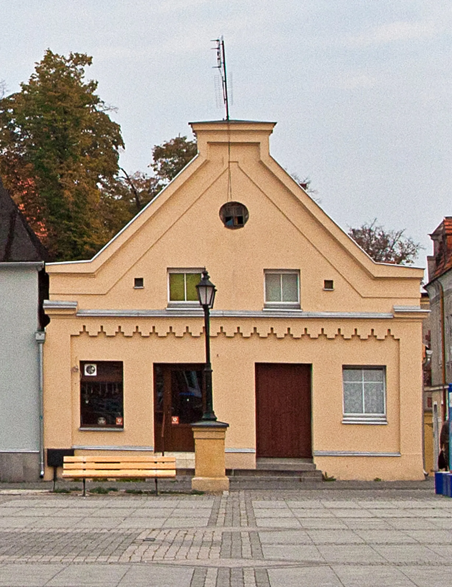 Photo showing: Domek senatorski z XVIII w. w Środzie Wlkp, Stary Rynek 15