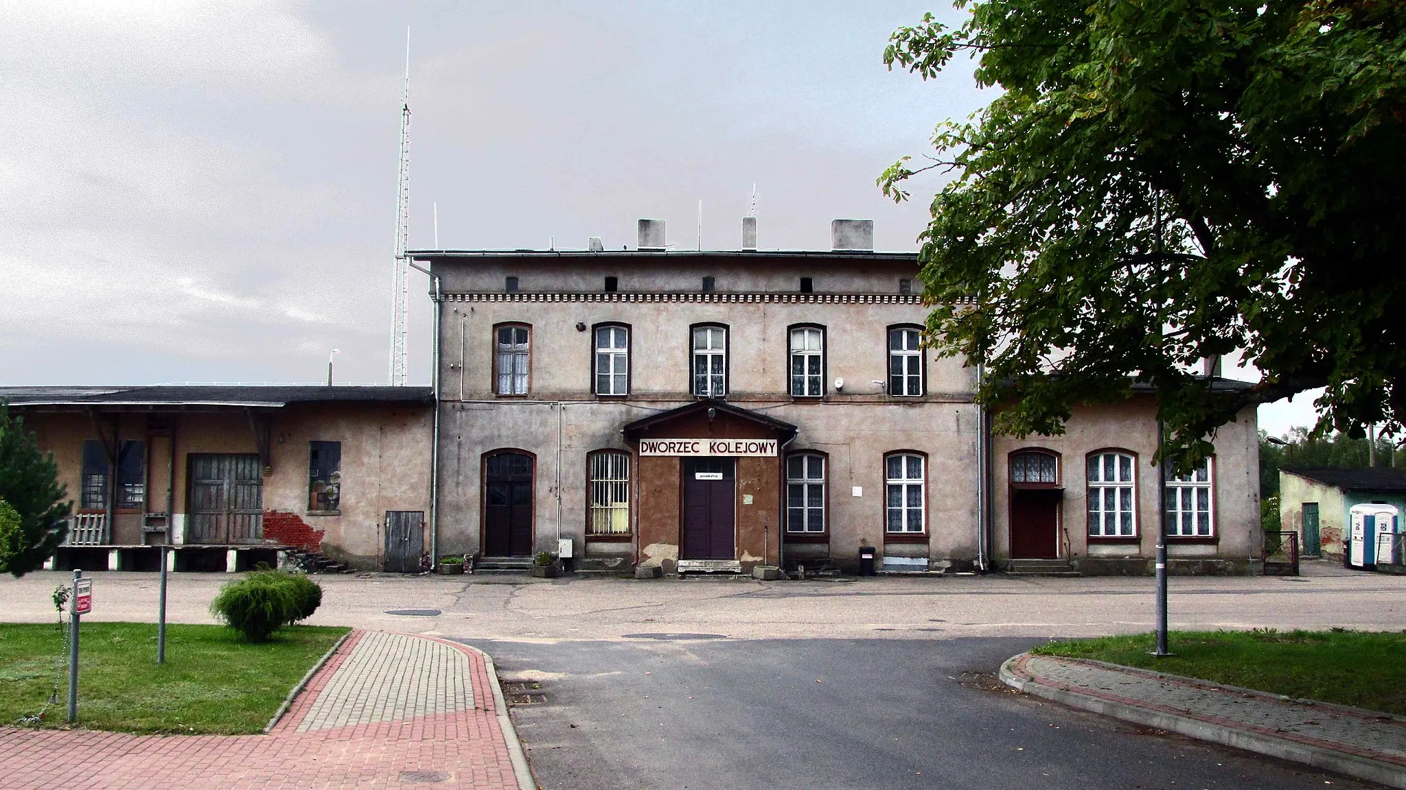 Photo showing: Dworzec kolejowy w Białym Borze