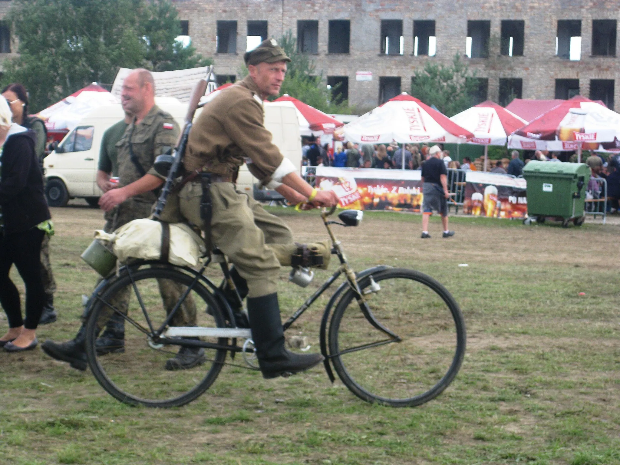 Photo showing: XI Międzynarodowy Zlot Pojazdów Militarnych - 6