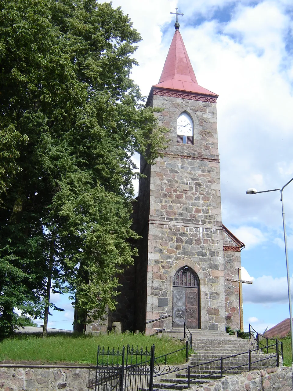 Photo showing: Kościół parafialny pw. Andrzeja Boboli w Gościnie.