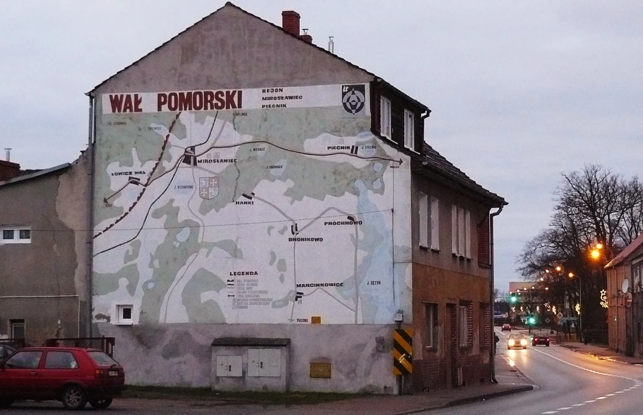 Photo showing: Mirosławiec, mural z okresu PRL.
