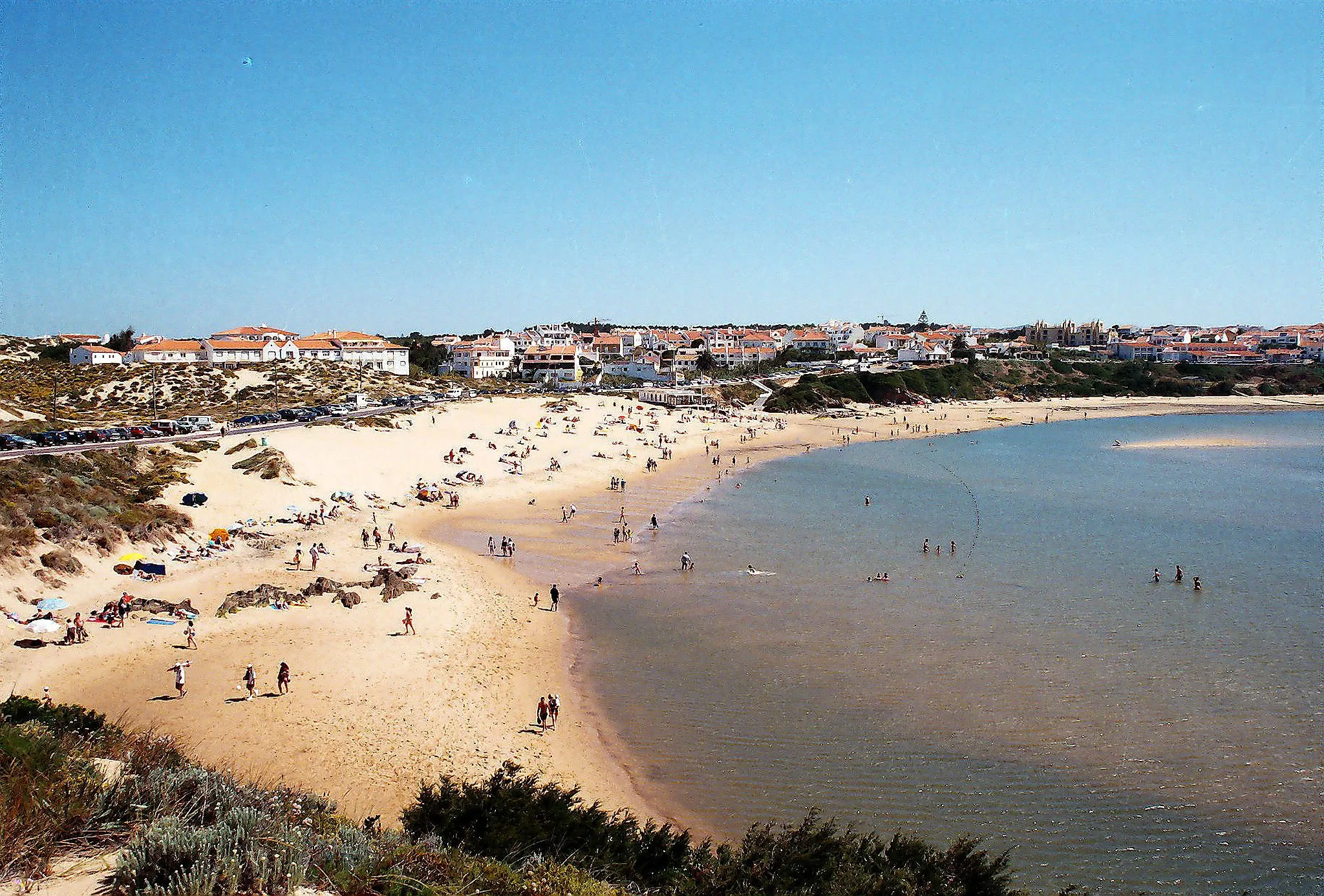 Photo showing: Vila Nova de Milfontes - Odemira
Fotografia de Vitor Oliveira, integrada na colecção com o endereço https://www.flickr.com/photos/vitor107/sets/

Source: https://www.flickr.com/photos/vitor107/69047444/