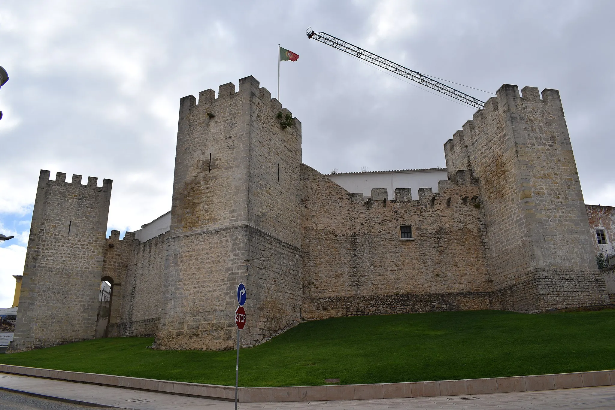 Photo showing: General view of Loulé's Castle - Algarve, Portugal.