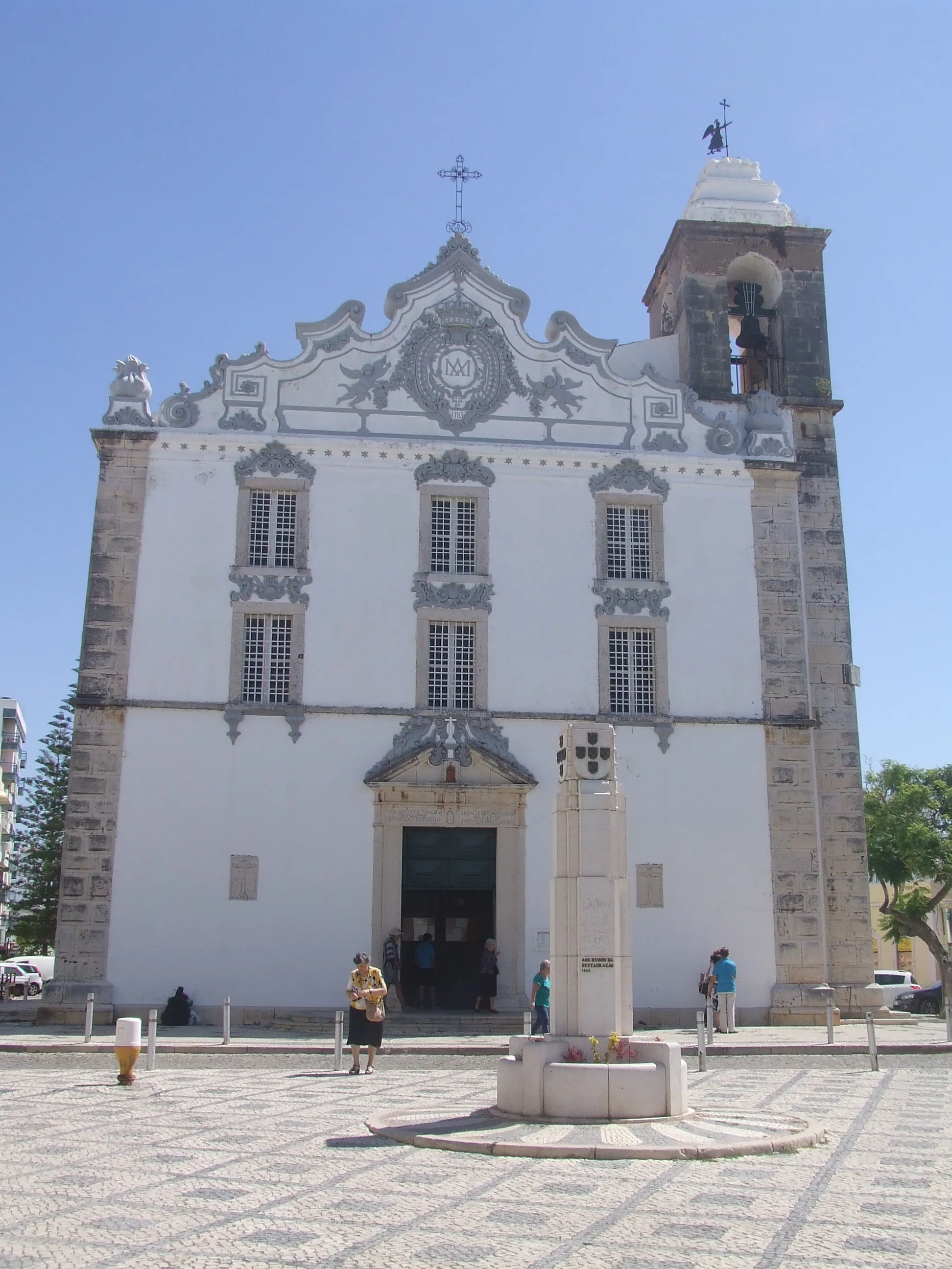 Photo showing: Olhao, Church of Nossa Senhora do Rosário, front elevation (south), July 2014