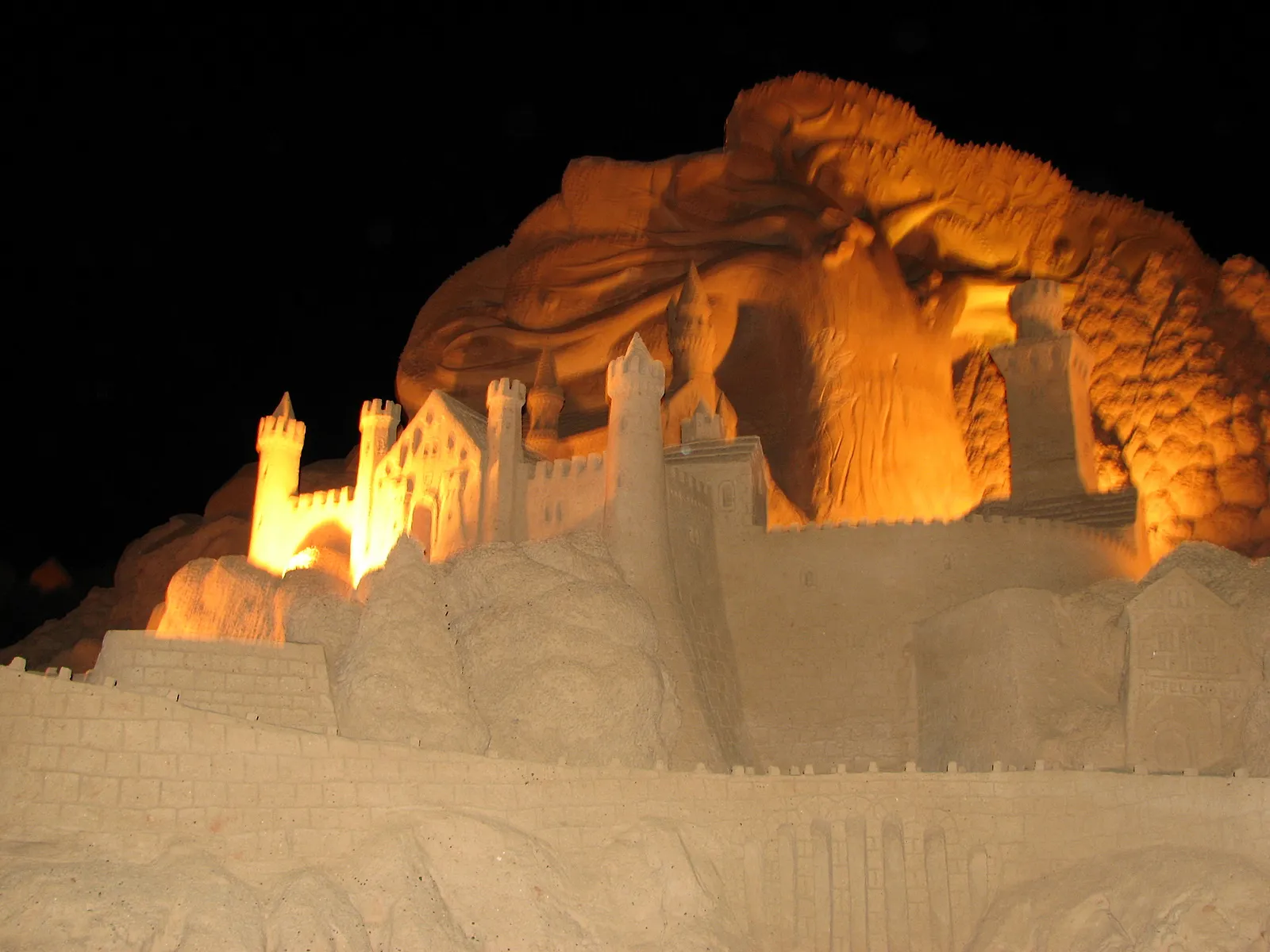 Photo showing: Sand Sculptures - FIESA 2007 - Wonders of the World (Maravilhas Do Mundo) - The International Sand Sculpture Festival (Festival Internacional de Escultura em Areia)  - Pera, The Algarve, Portugal