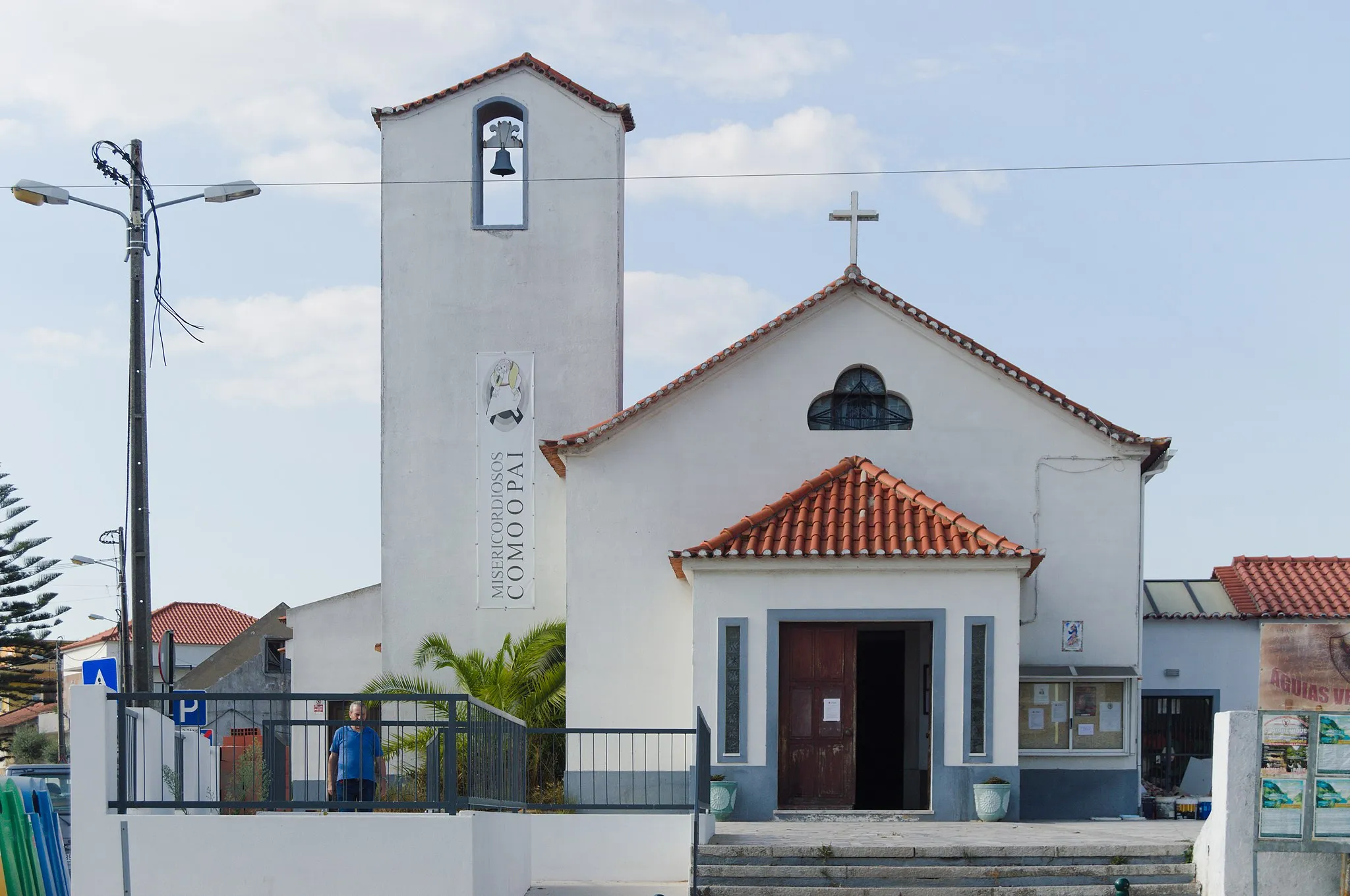 Photo showing: Igreja Paroquial da Charneca de Caparica