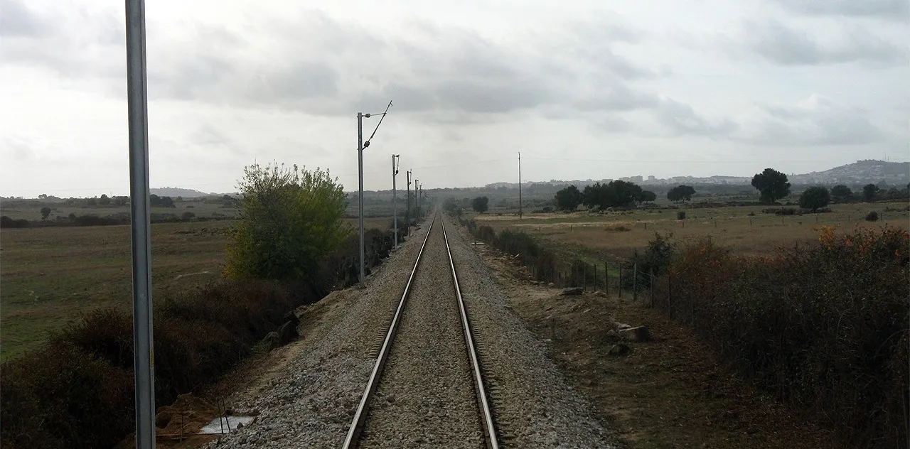 Photo showing: Castelo Branco - Alcains: Os postes avançam