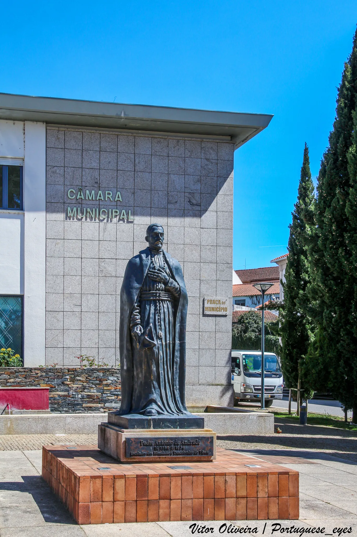 Photo showing: Estátua do Padre António de Almeida - Oleiros - Portugal 🇵🇹