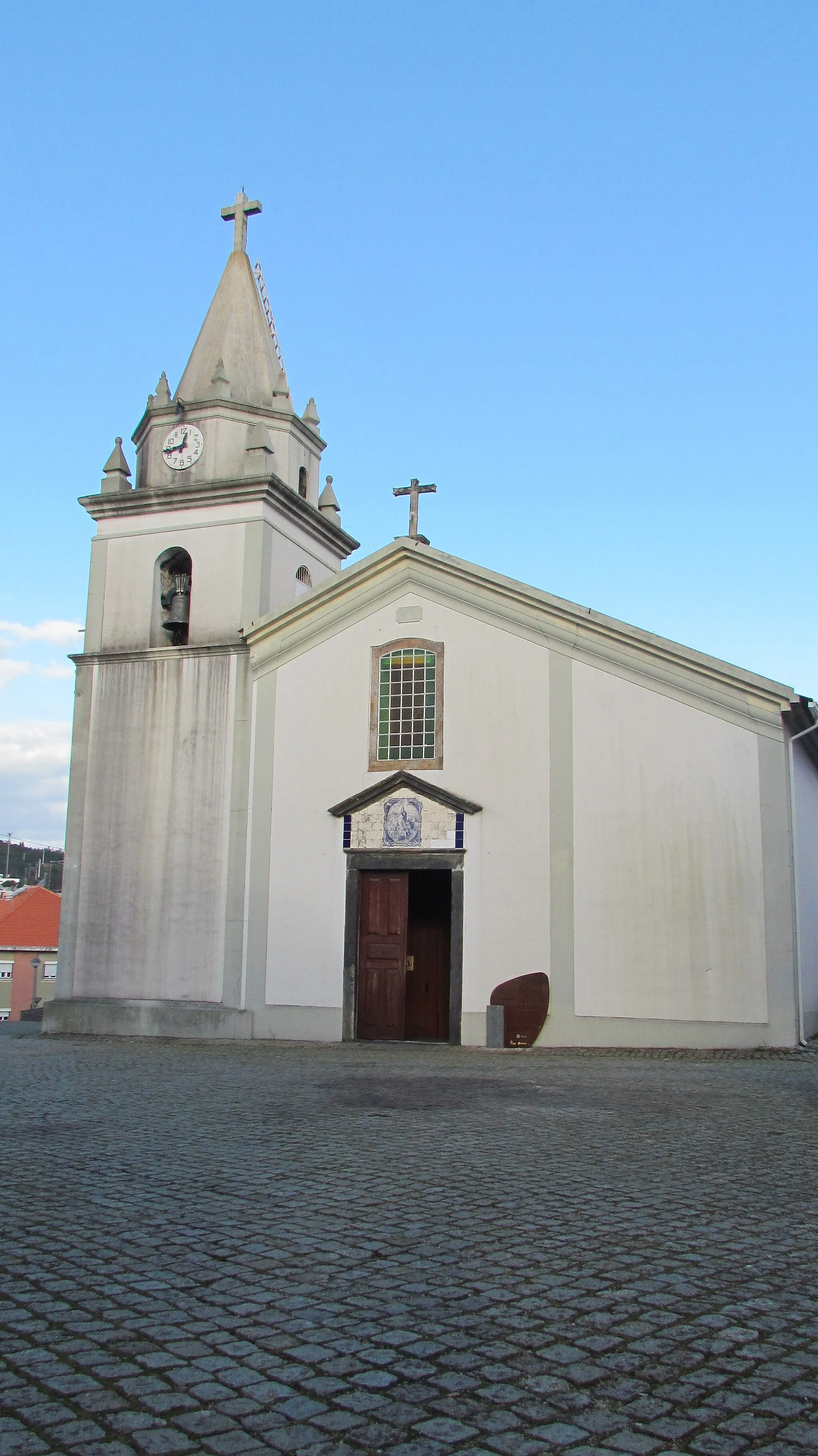 Photo showing: Fachada da Igreja Matriz de Oleiros (Castelo Branco, Portugal)