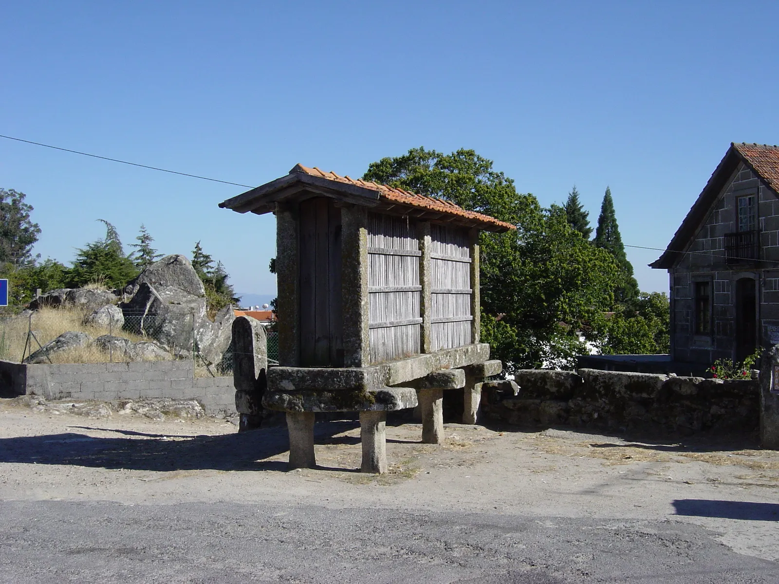 Photo showing: Espigueiro em Guardão (Tondela, Viseu)