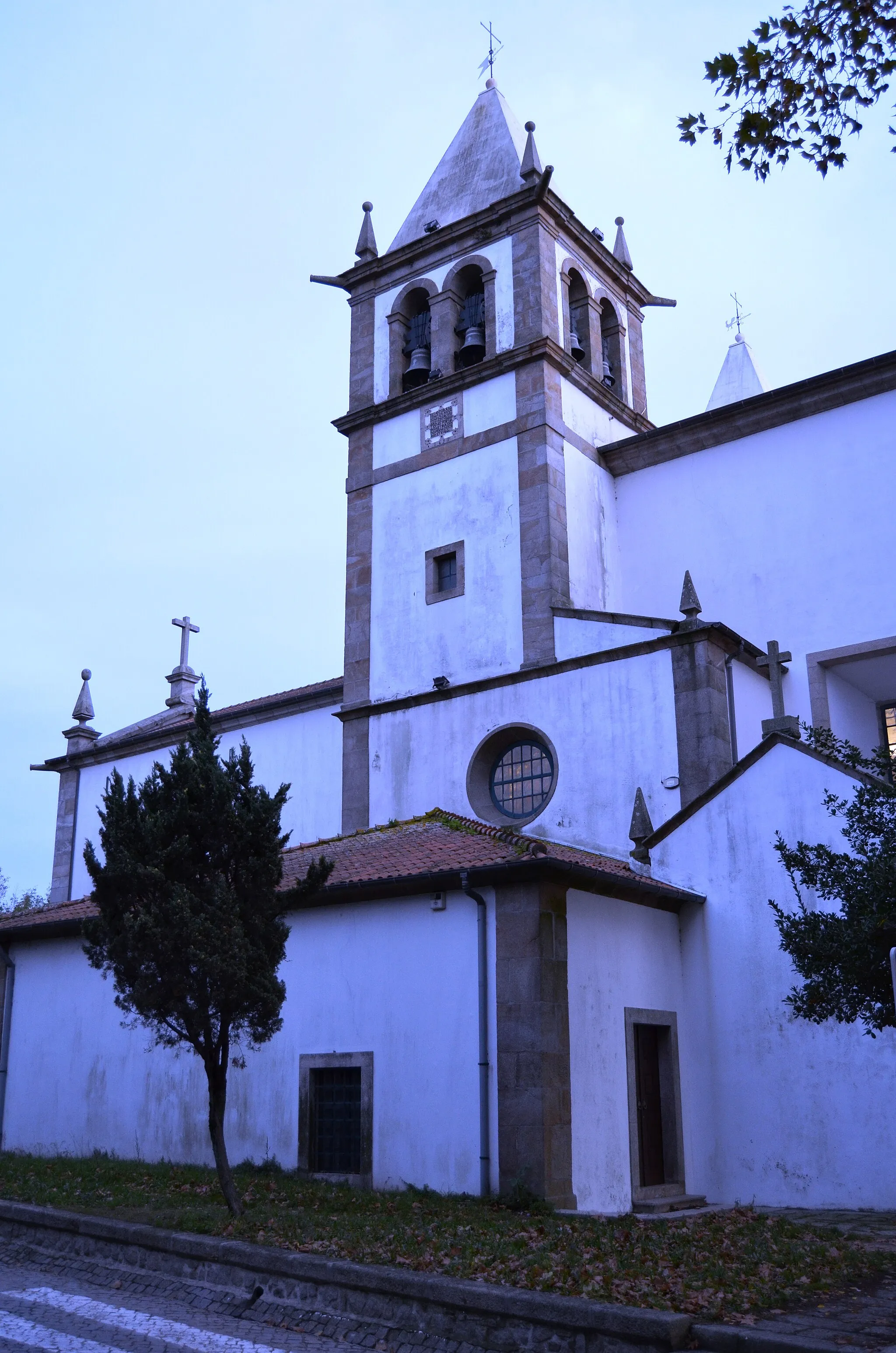 Photo showing: The saviour dresses in white