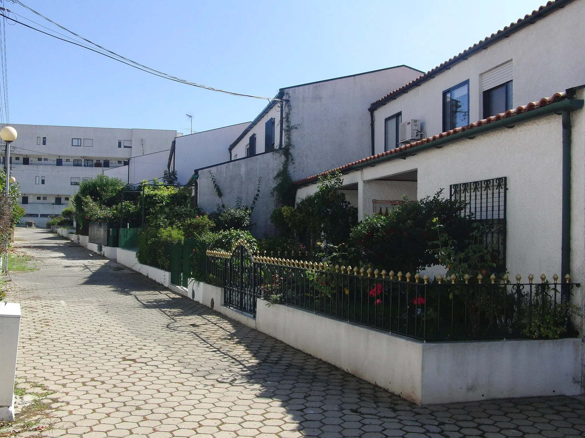 Photo showing: Bairro Novo de Nogueira da Regedoura