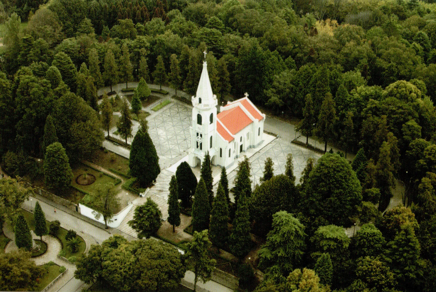 Photo showing: Capela de Nossa Senhora dos Milagres e parque envolvente