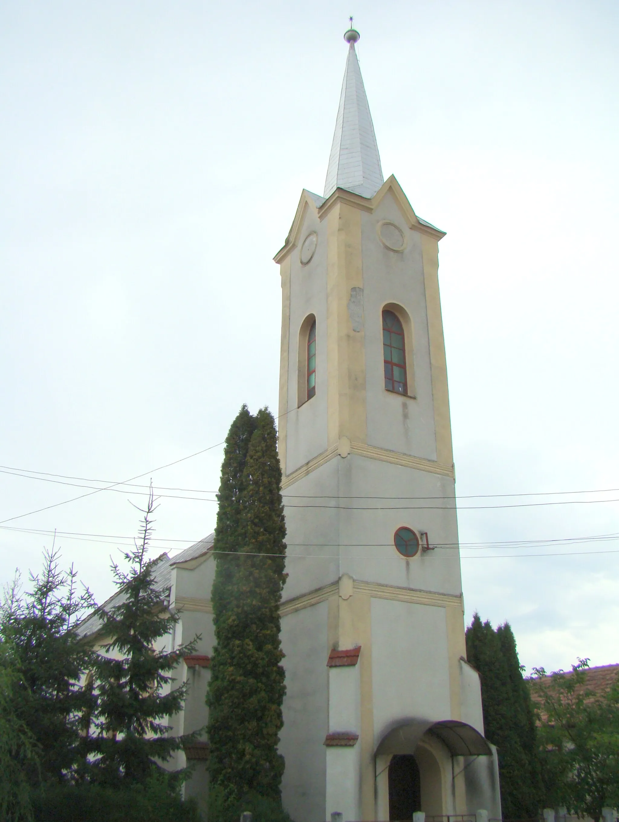 Photo showing: Reformed church in Apalina, Mureș county, Romania