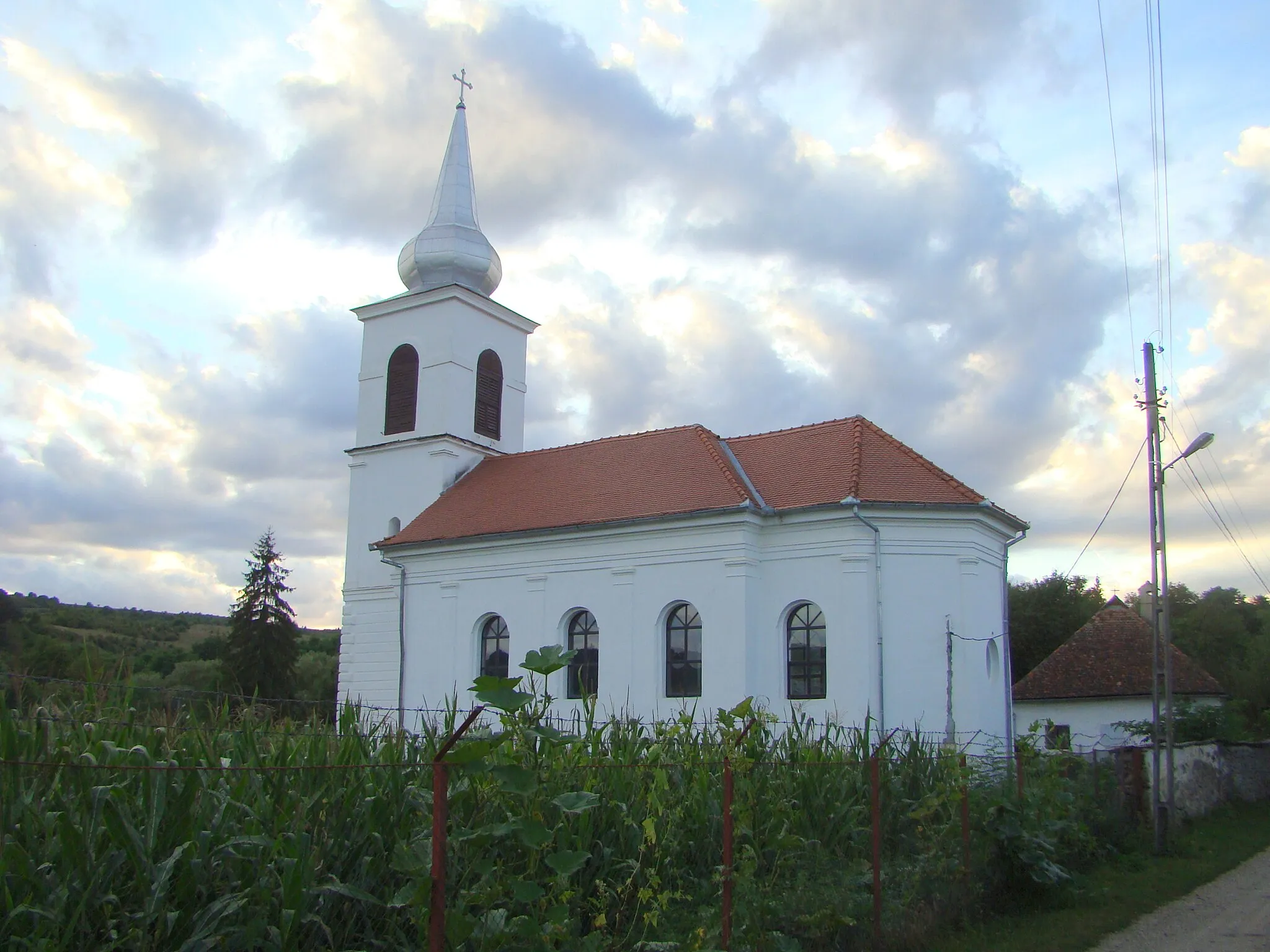 Photo showing: Roman Catholic church in Atid, Harghita County, Romania