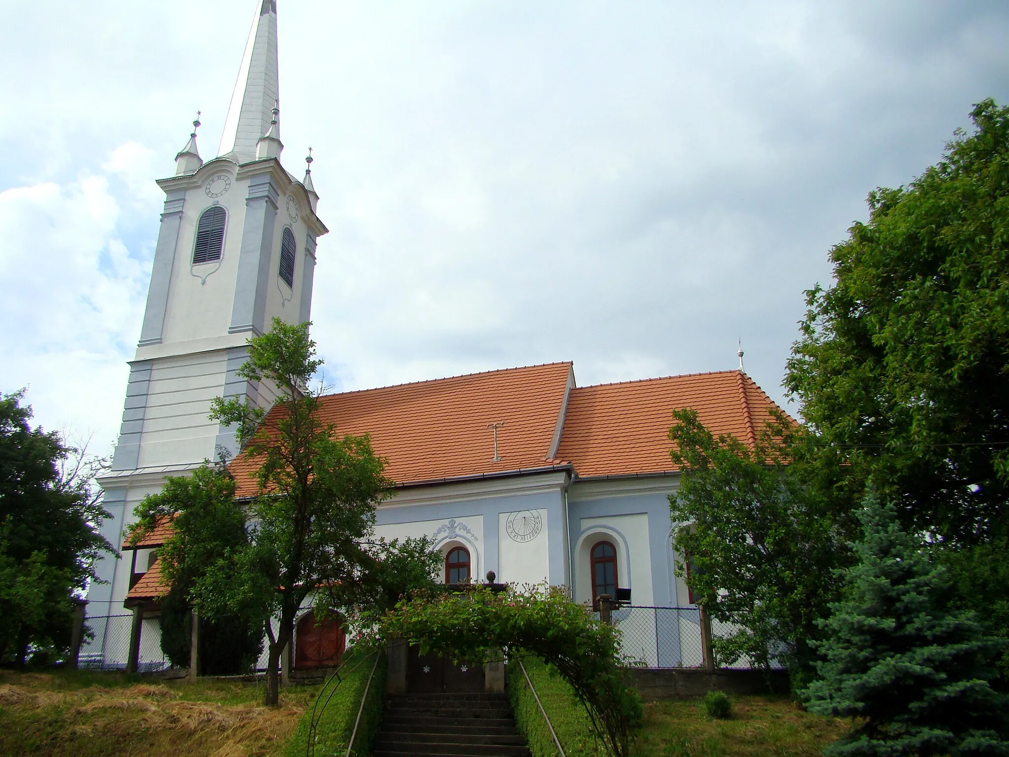 Photo showing: Reformed church in Chendu Mare, Mureș County, Romania