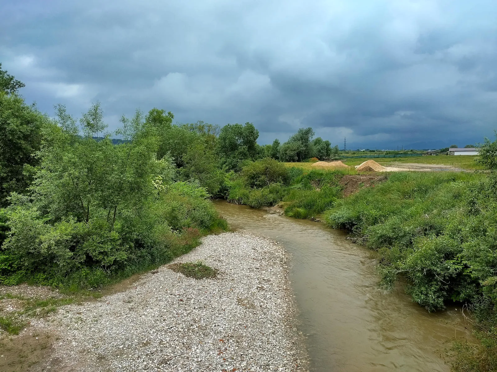 Photo showing: Ghimbășel river in Cristian, Brașov county, Romania