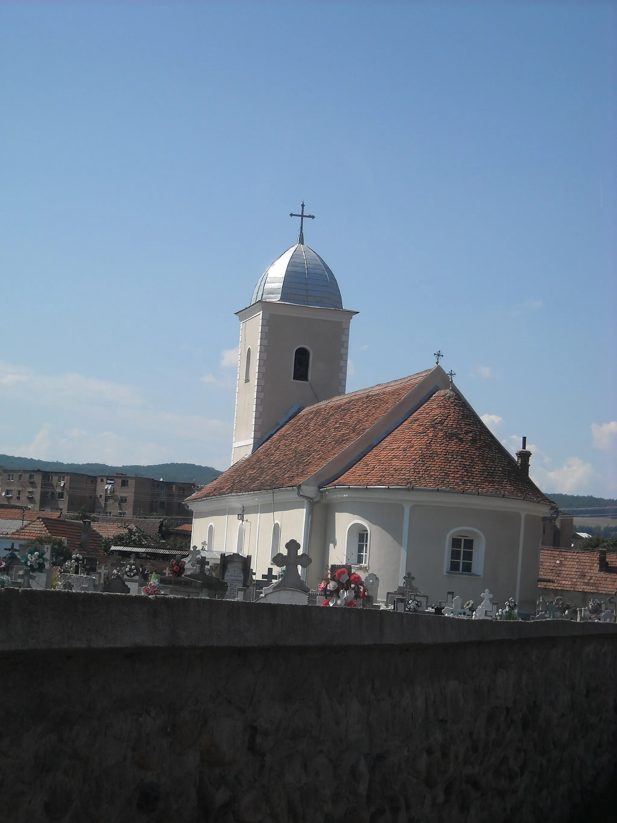 Photo showing: The old Orthodox (formerly Greek Catholic) church in Cugir, Romania.