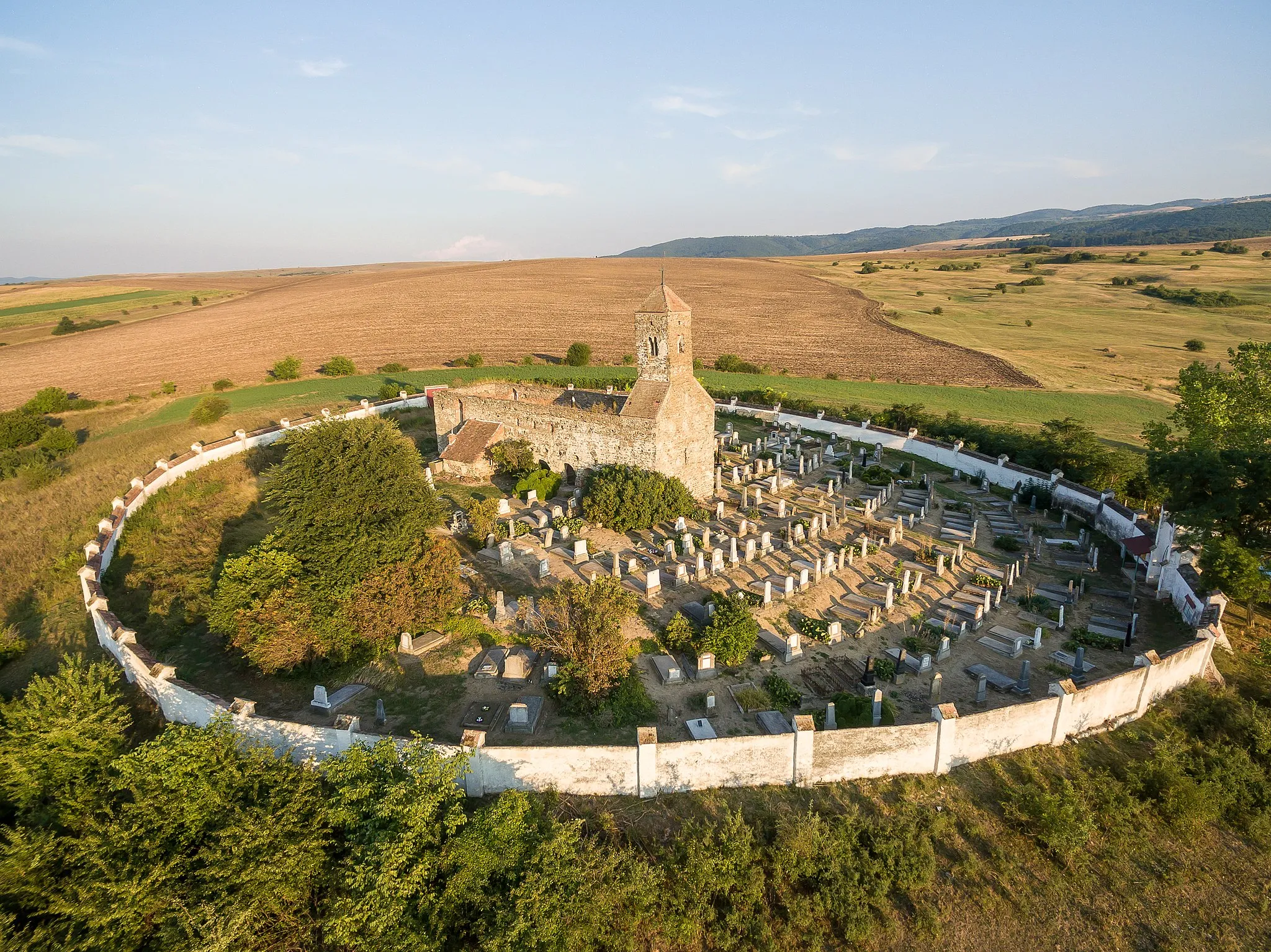 Photo showing: Mountain church Garbova, Romania