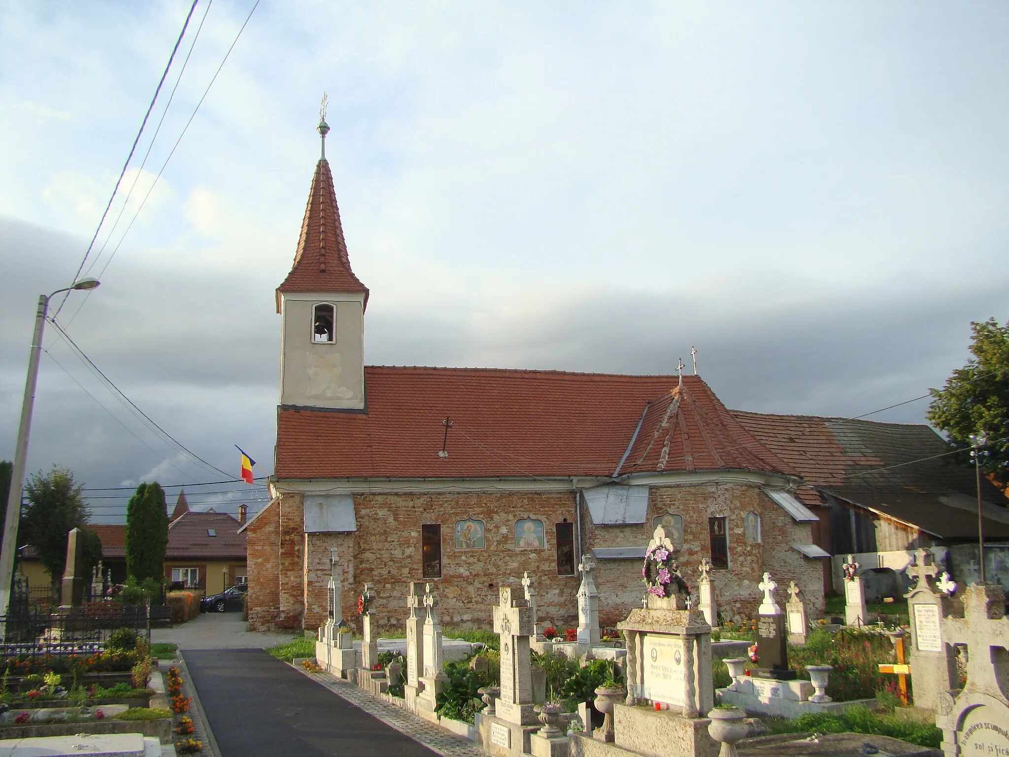 Photo showing: Holy Trinity Church in Ghimbav, Brașov County, Romania
