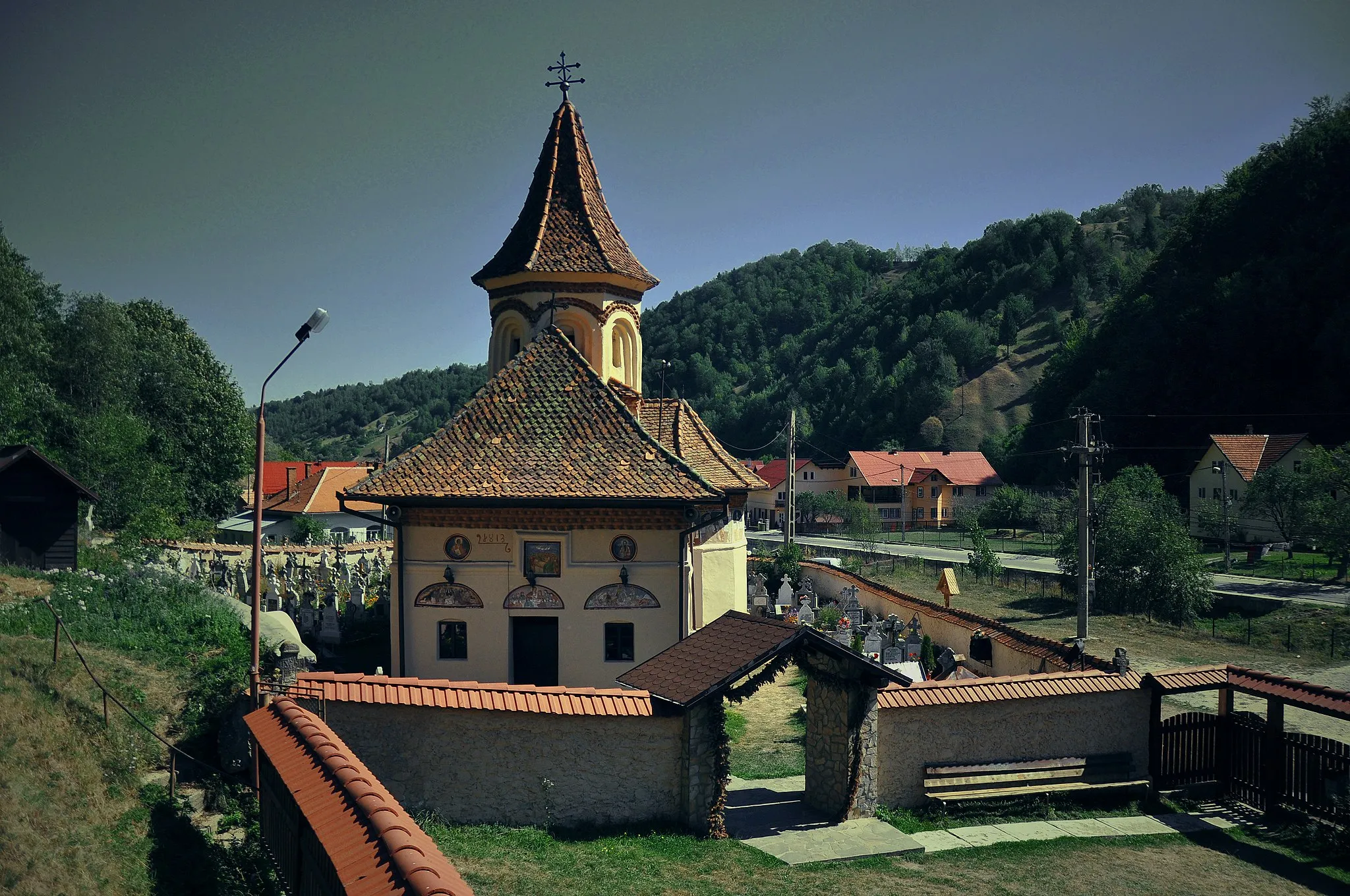 Photo showing: "Dormition of the Theotokos" Church from 1813 in Cheia village, Brasov district, Transylvania