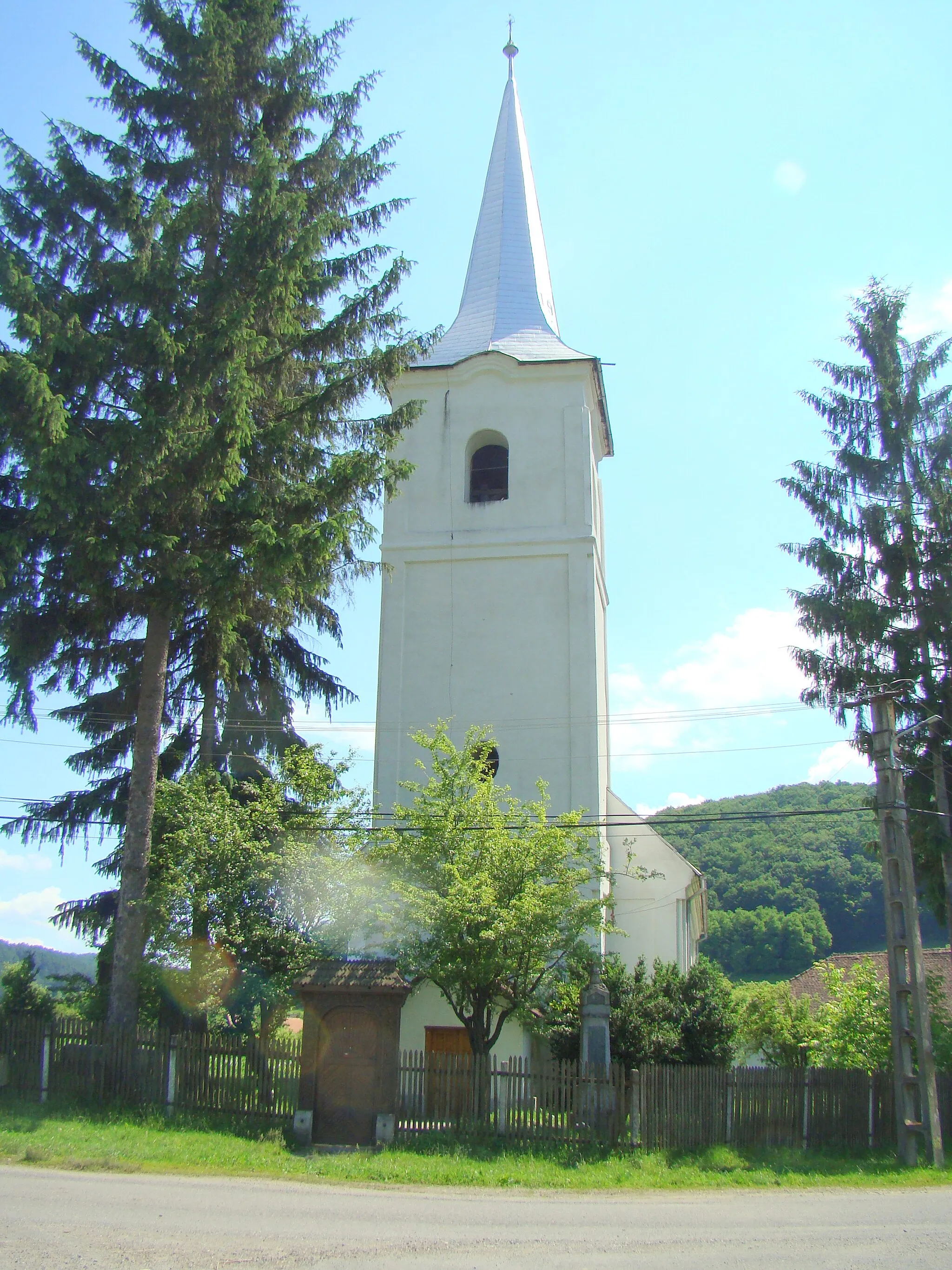 Photo showing: Reformed church in Neaua, Mureș county, Romania
