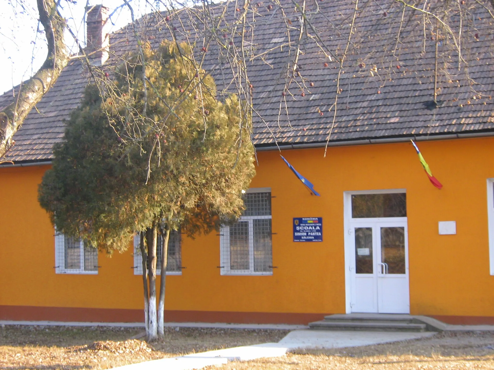 Photo showing: Școala cu clasele V-VIII a comunei Sălciua, localizată în Sălciua de Sus