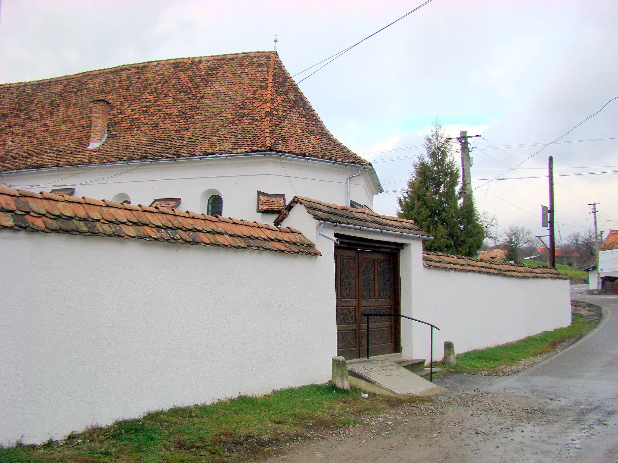 Photo showing: Biserica reformată, sat Sărățeni; comuna Sărățeni  - zid de incintă, sec. XV - XVIII