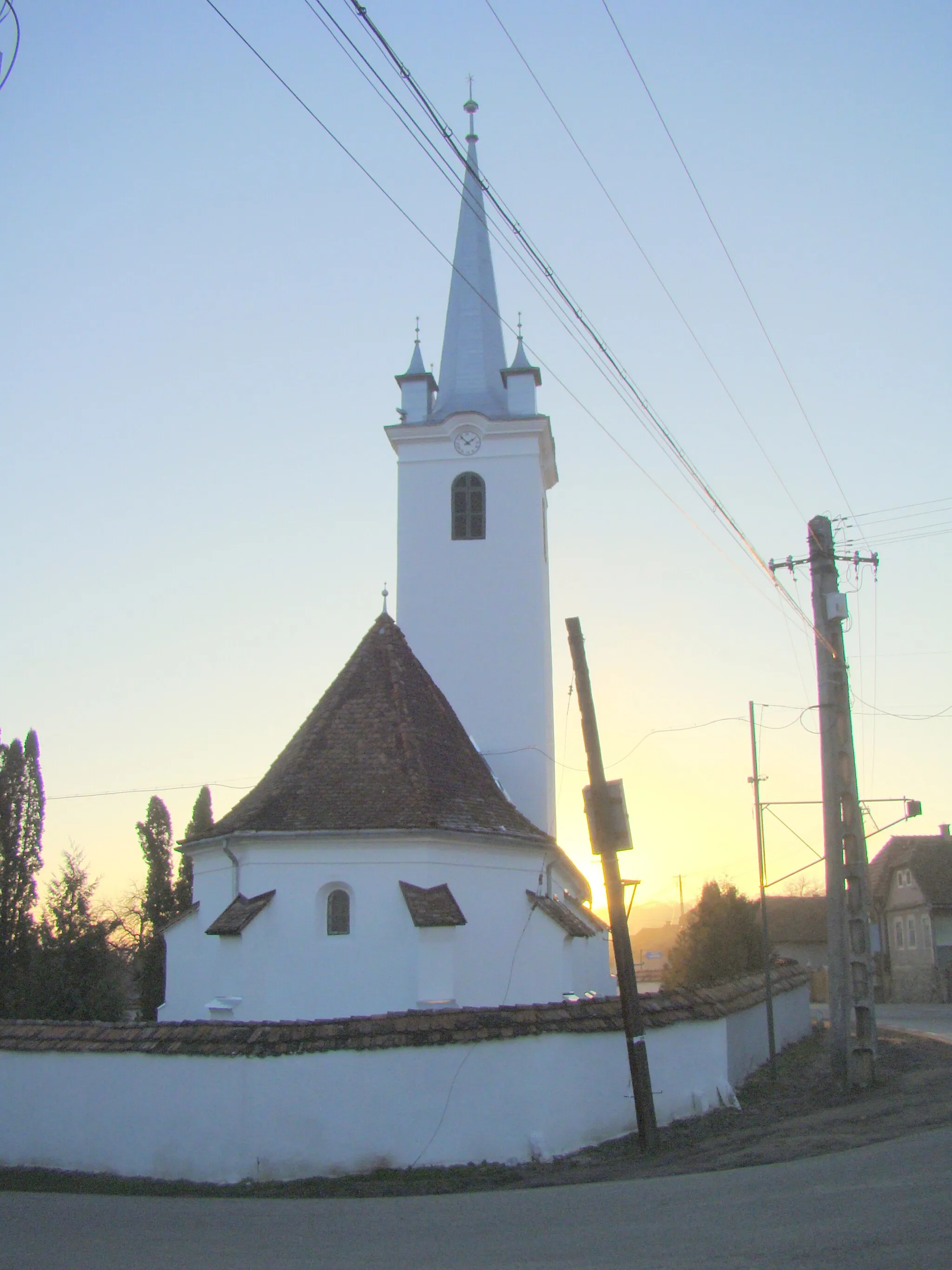 Photo showing: Ansamblul bisericii reformate, sat Sărățeni; comuna Sărățeni