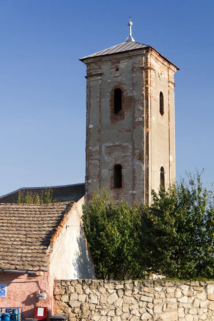 Photo showing: Biserica reformată, fostă biserică evanghelică, sat Șard; comuna Ighiu, judeţul Alba. Datare: sec. XV - XVIII.