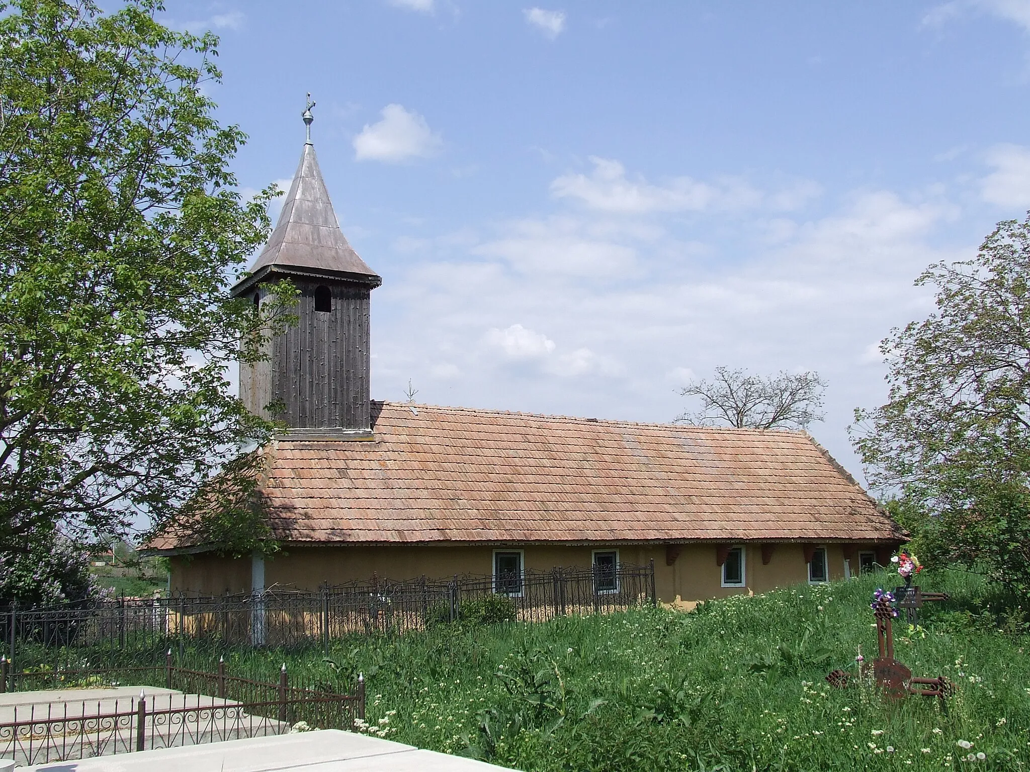 Photo showing: Biserica de lemn din Valea Largă, judeţul Mureş.