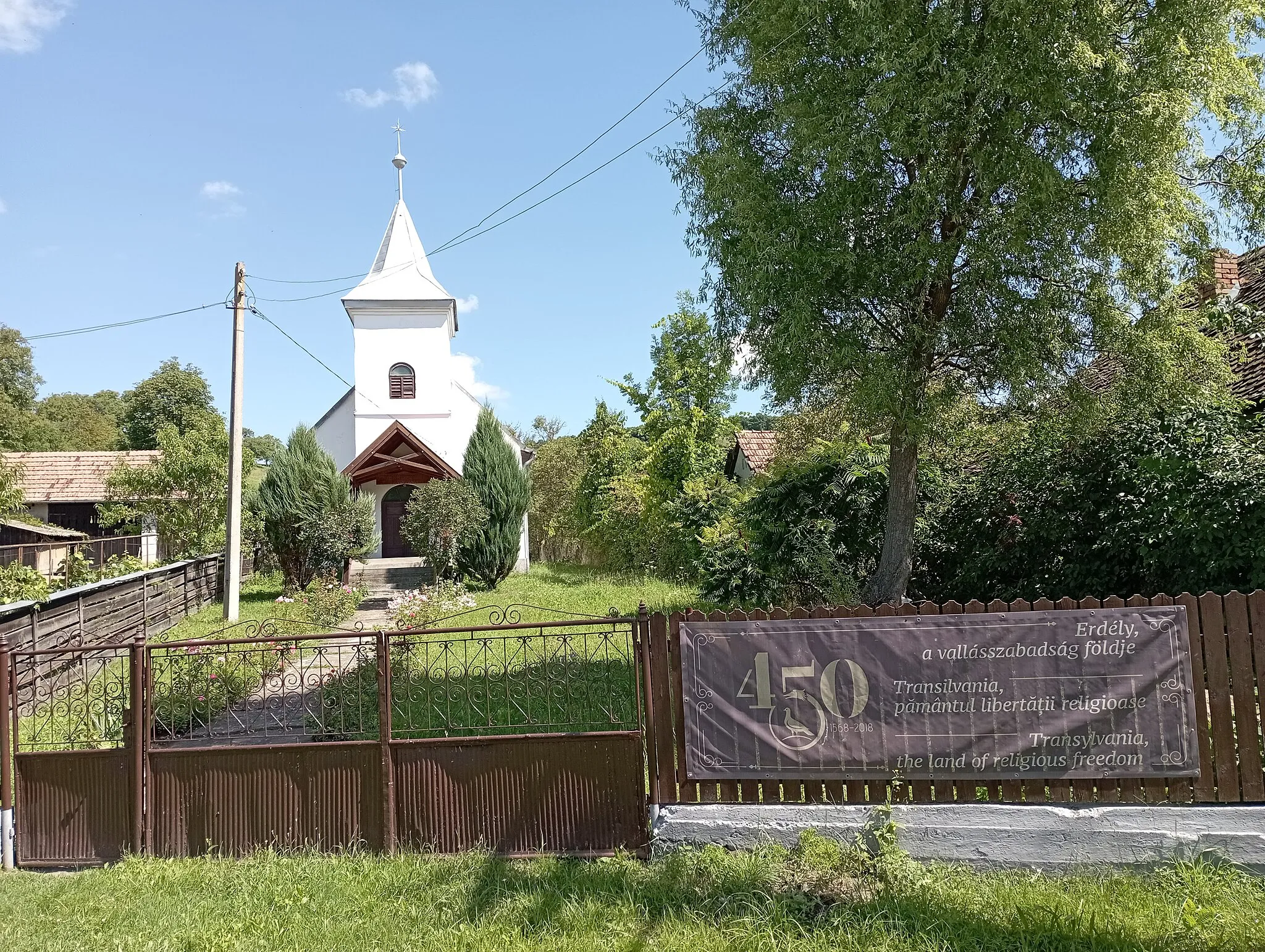 Photo showing: Unitarian church, 2023
Vadu/Vadad, Mureș county, Romania