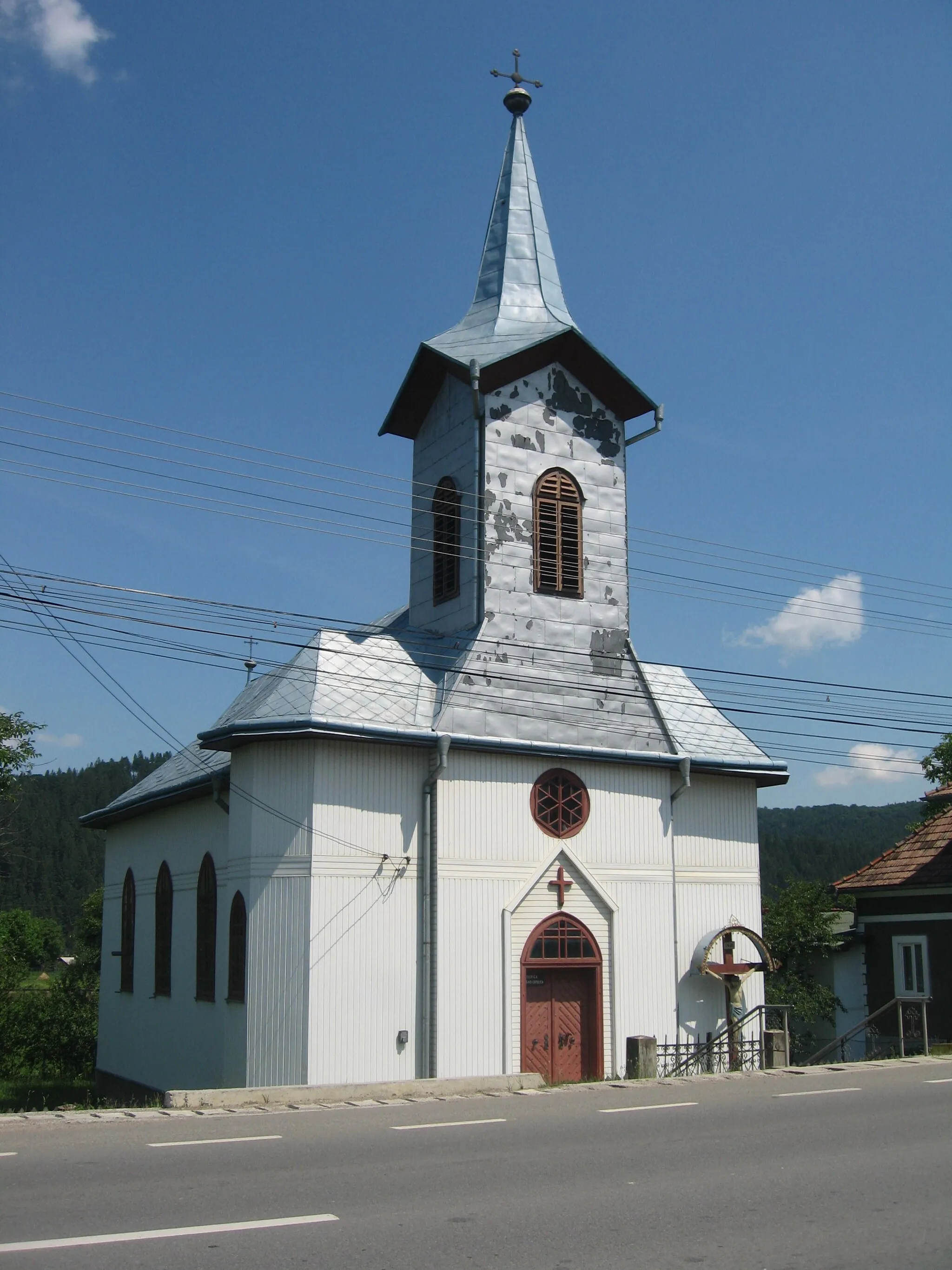 Photo showing: The Roman-Catholic Church in Frasin, Suceava County, Romania