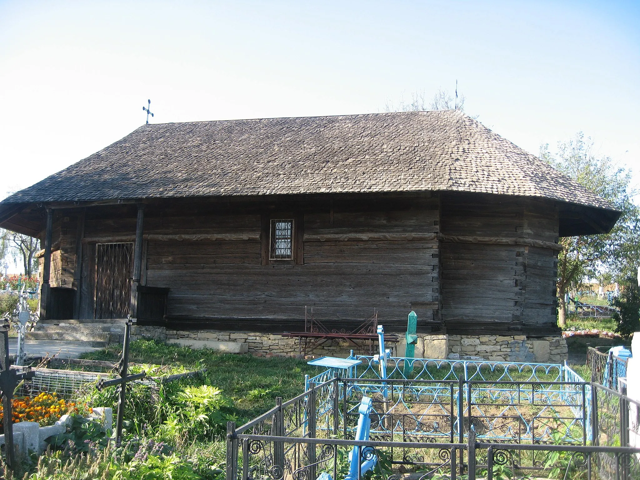 Photo showing: Biserica de lemn din Păuşeşti