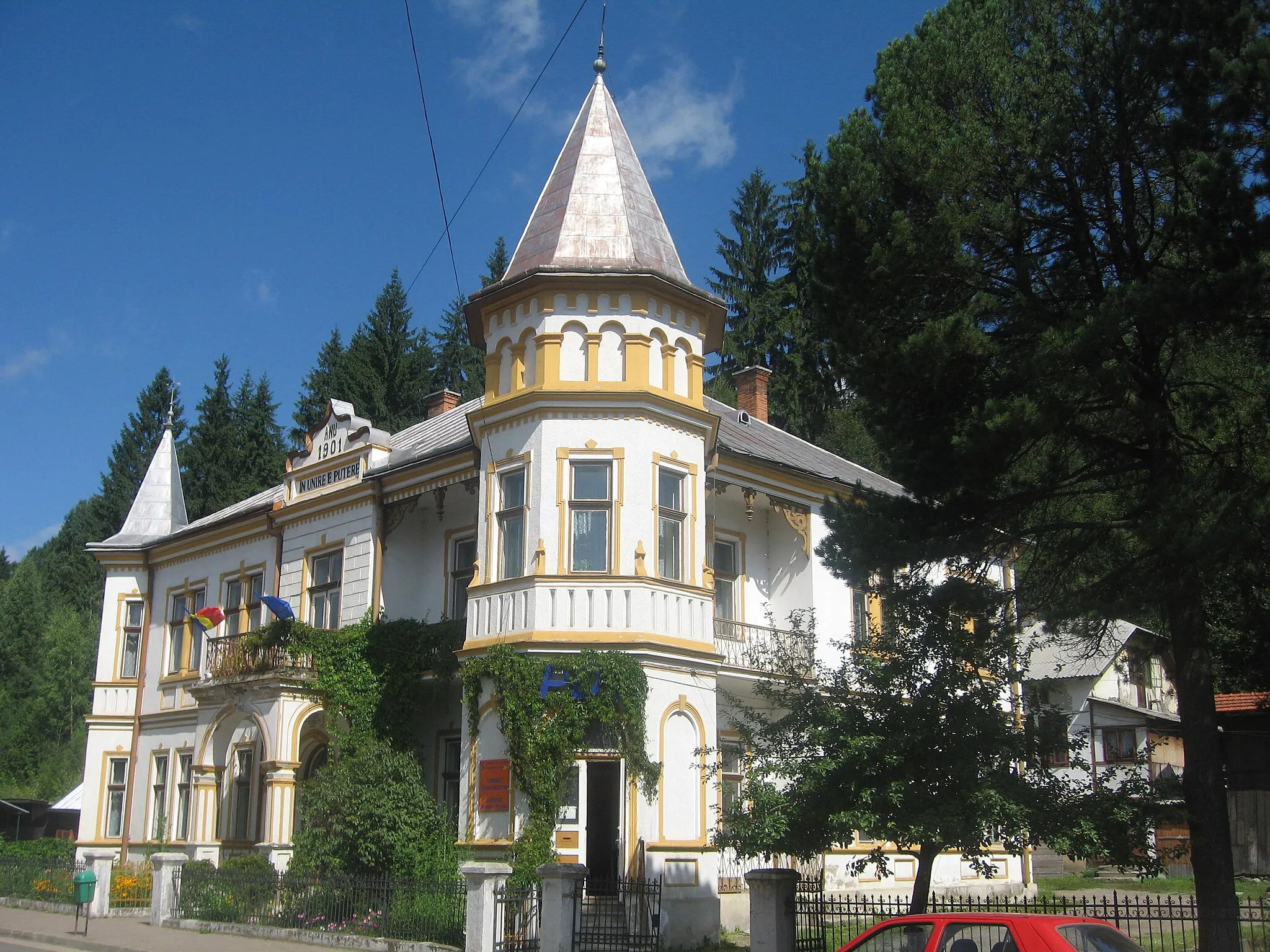 Photo showing: The City Library in Vatra Dornei, Romania,  built in 1901