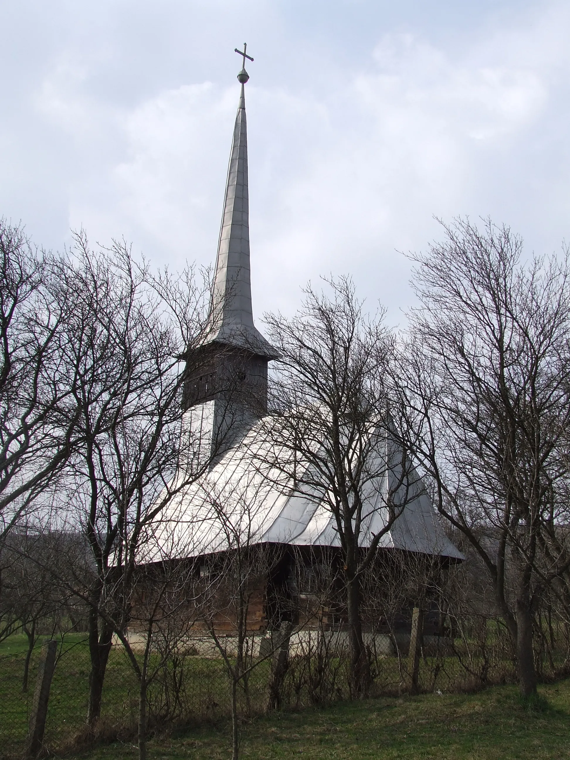 Photo showing: Biserica de lemn din Poieniţa, judeţul Sălaj.
Autor: Bogdan Ilieş

Data: martie 2007