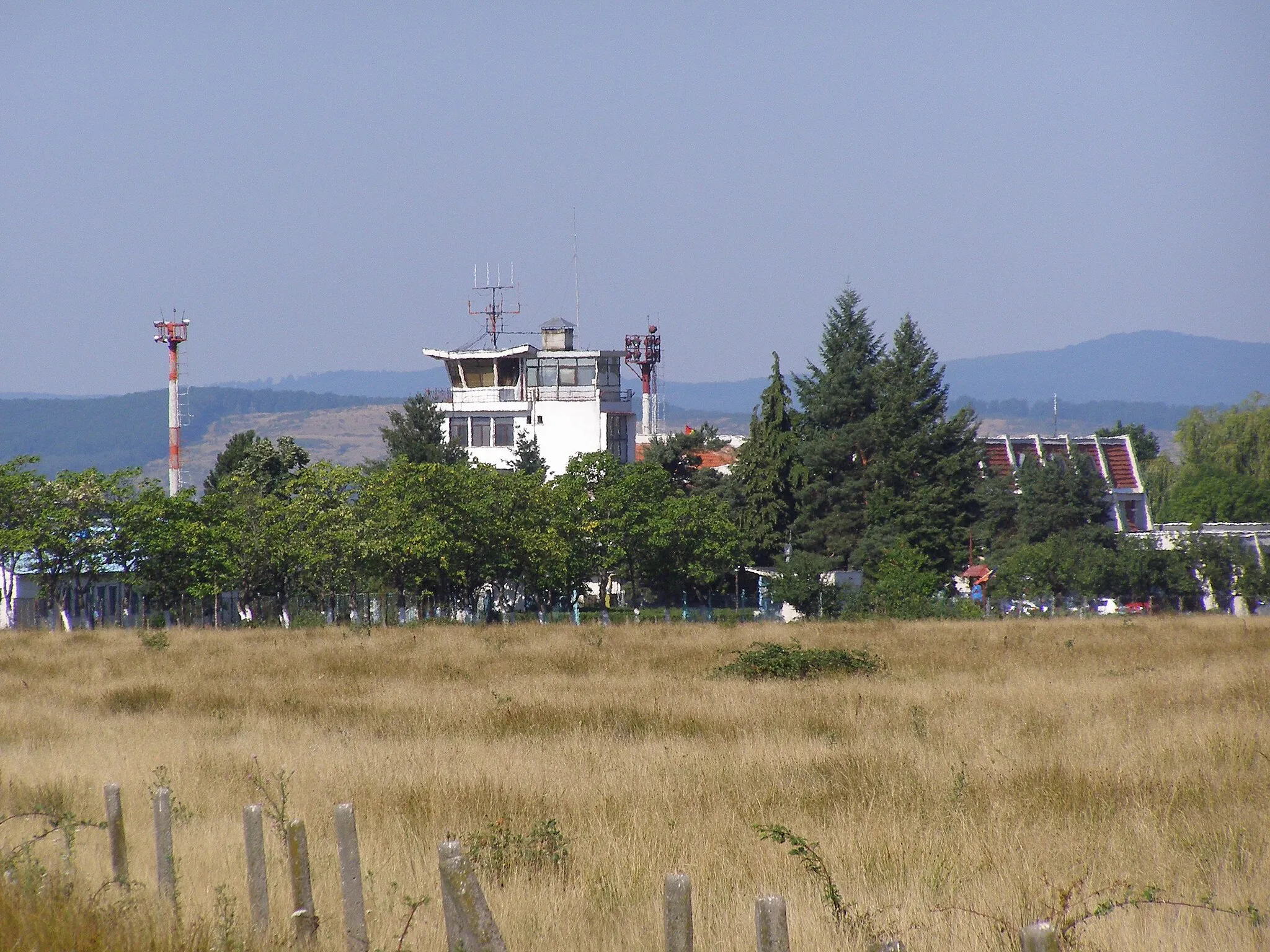 Photo showing: Baia Mare airport in Tăuţii-Măgherăuş