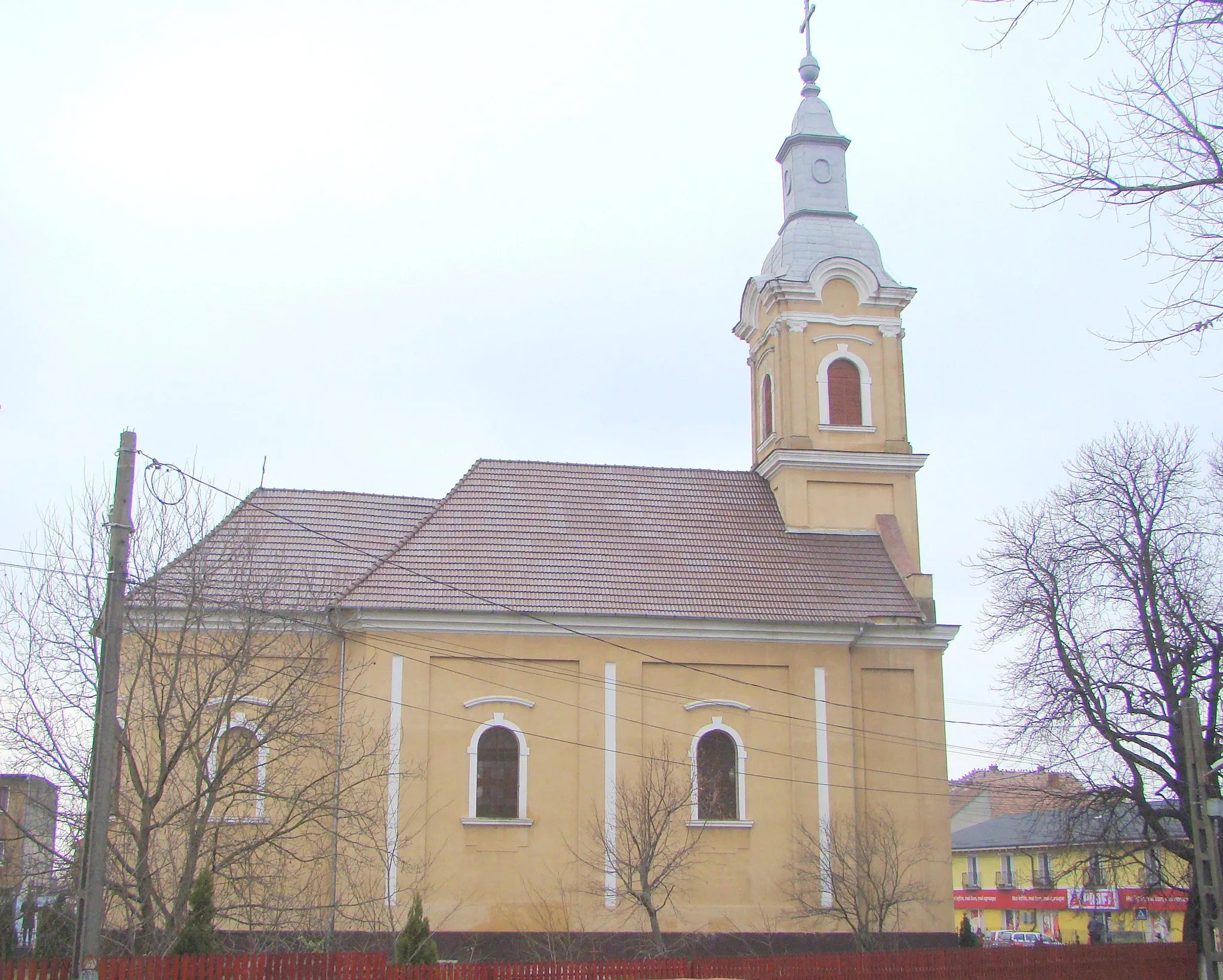 Photo showing: Roman Catholic church in Biharia, Bihor county, Romania