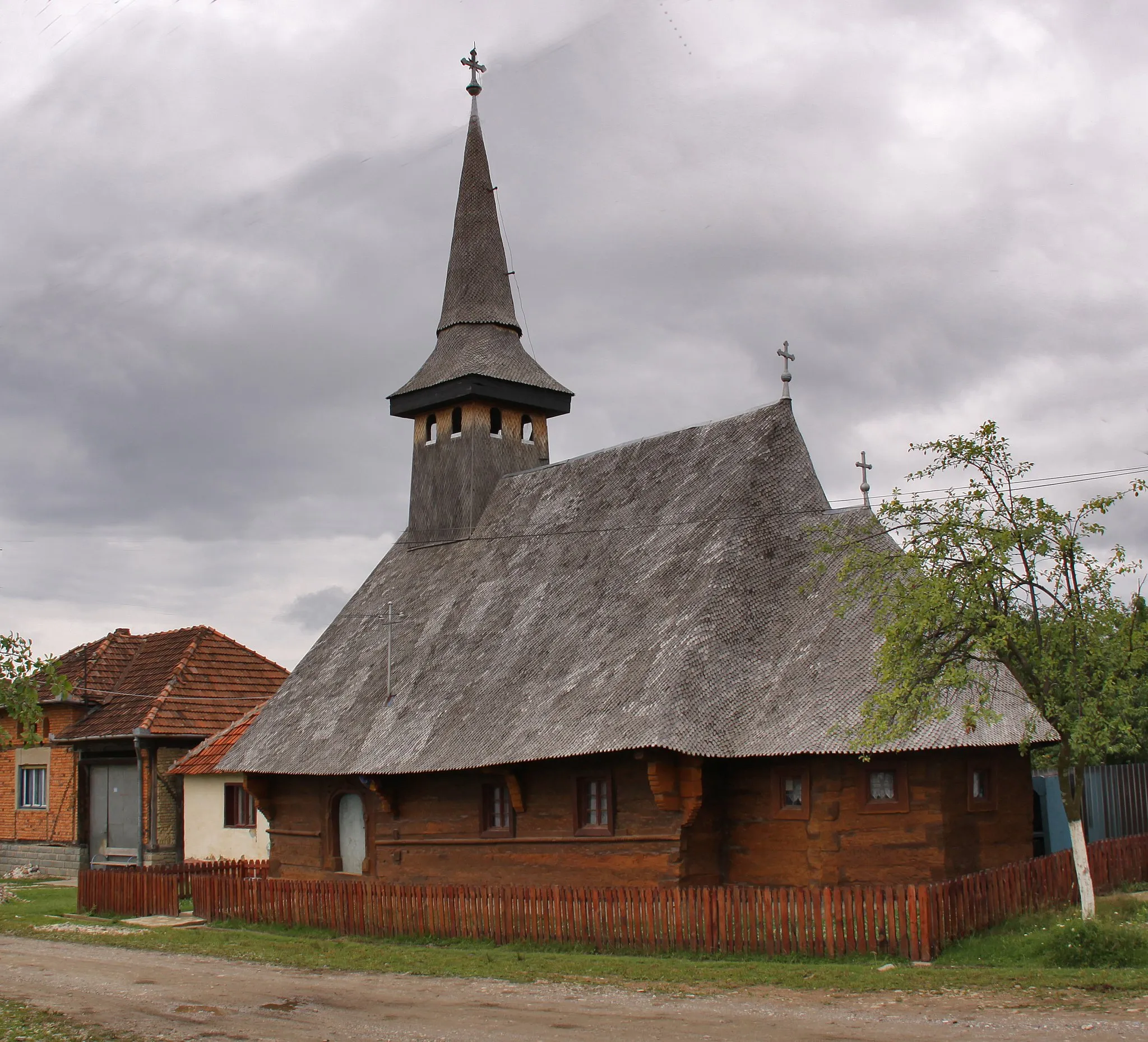 Photo showing: Saca, Bihor, the wooden church: esterior.