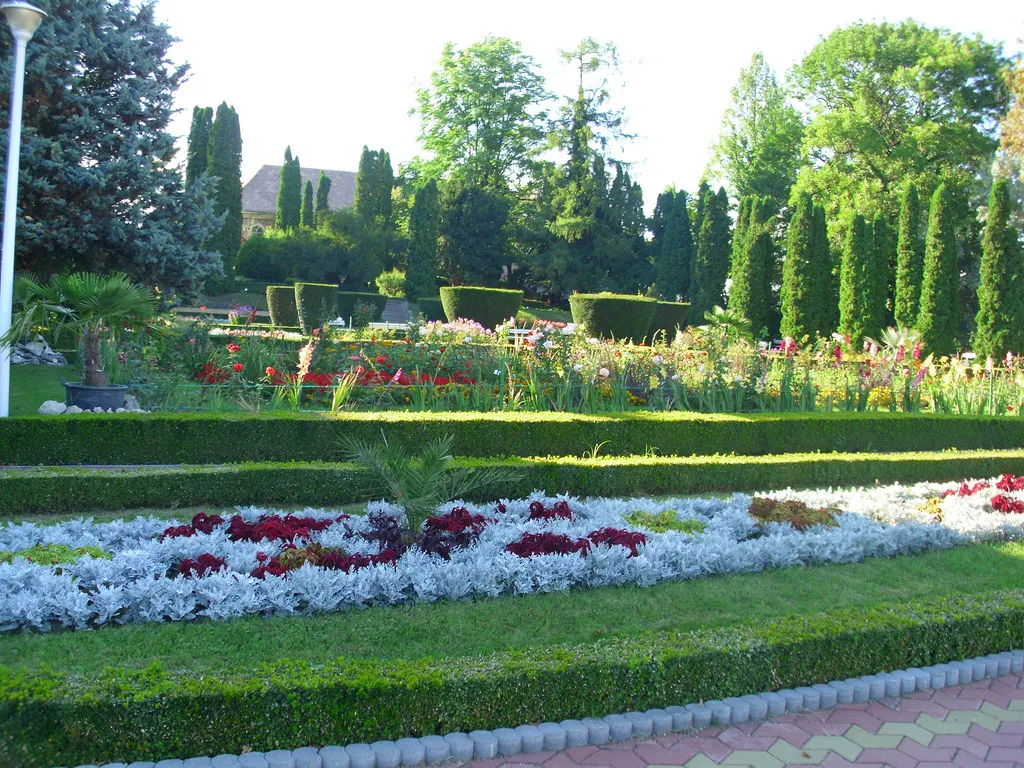 Photo showing: Fostul parc al Castelului Wesselenyi