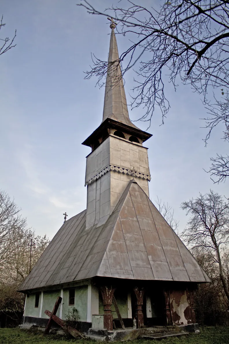 Photo showing: Biserica de lemn "Sf. Arhangheli" (1845, Ortodox român) din Cuciulat, judeţul Sălaj.