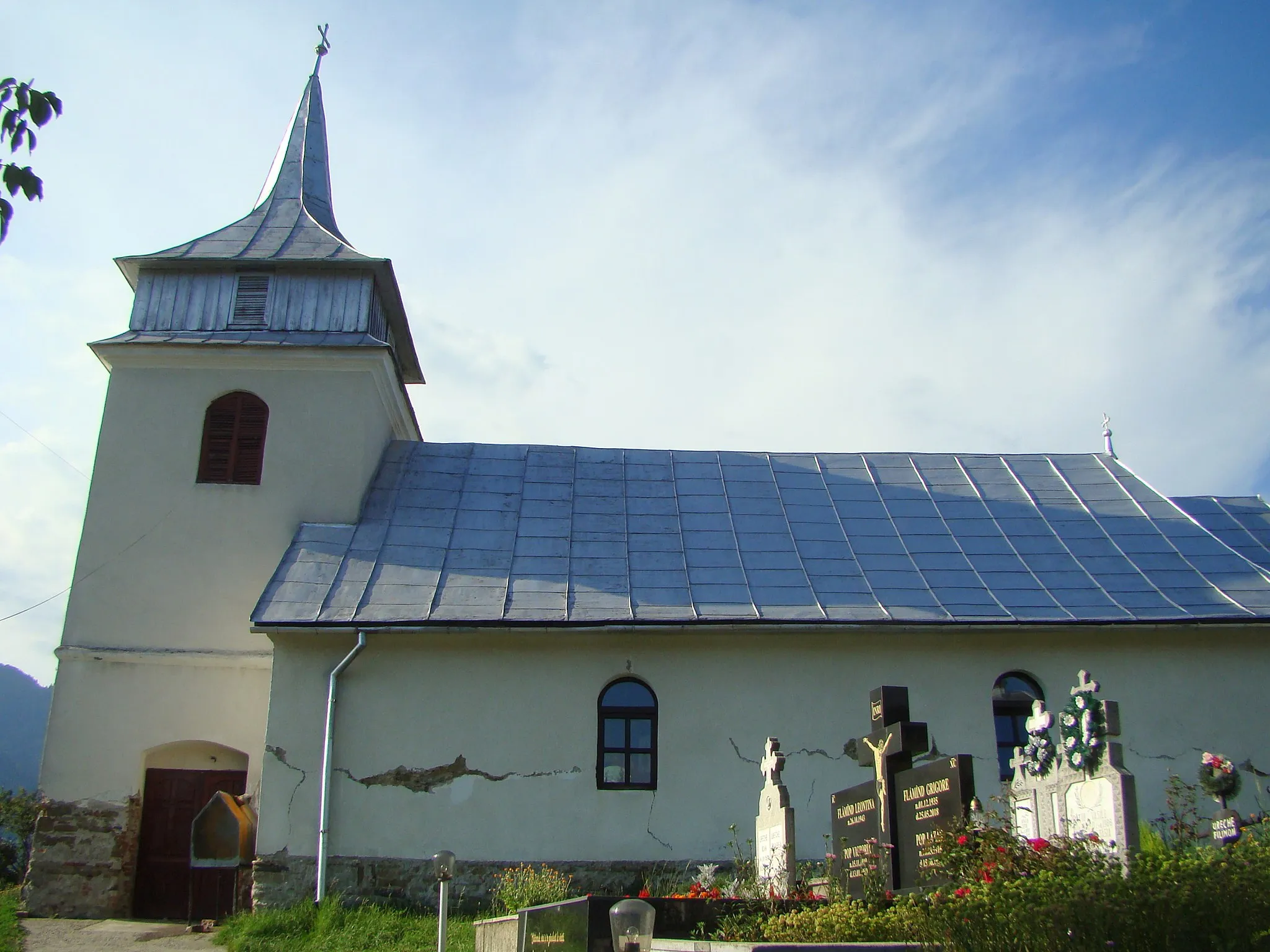 Photo showing: Saint Paraskeva's church in Maieru, Bistrița-Năsăud county, Romania