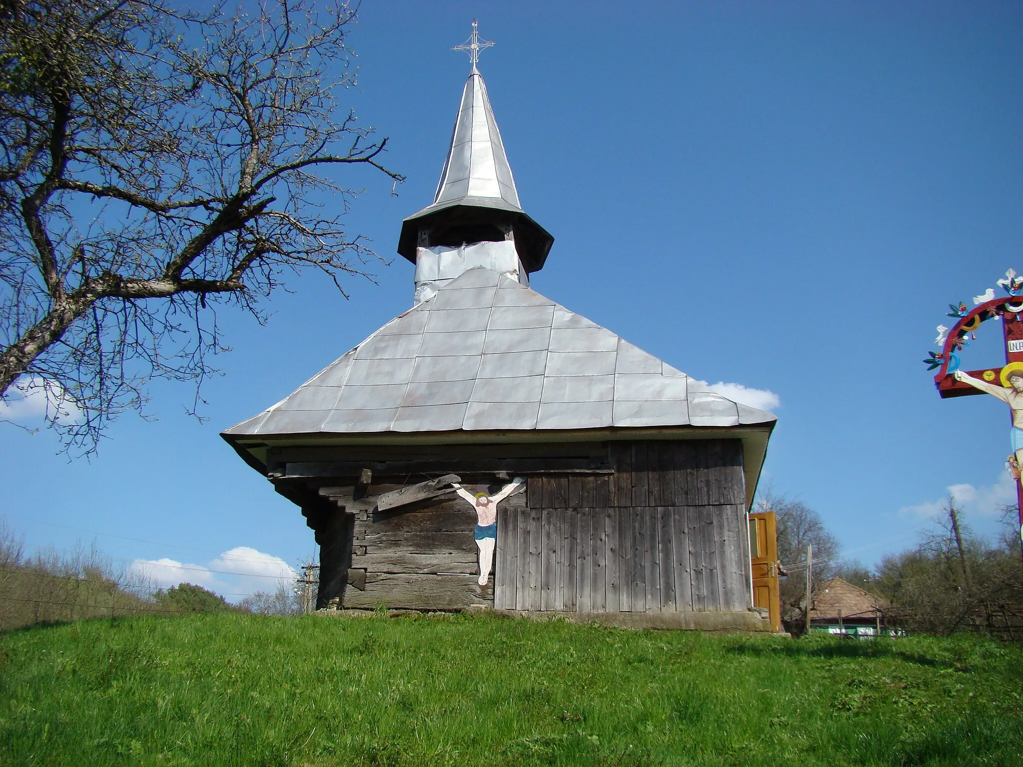 Photo showing: Biserica de lemn „Sfinții Arhangheli” din Cutca, județul Cluj