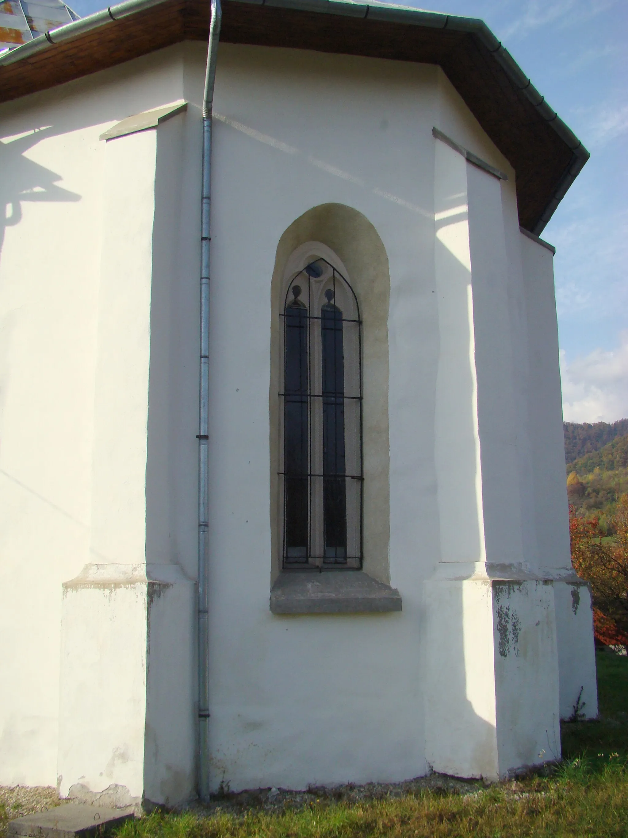 Photo showing: Biserica romano catolică "Tăierea Capului Sf. Ioan", sat aparținător Tăuții de Sus; oraș Baia Sprie