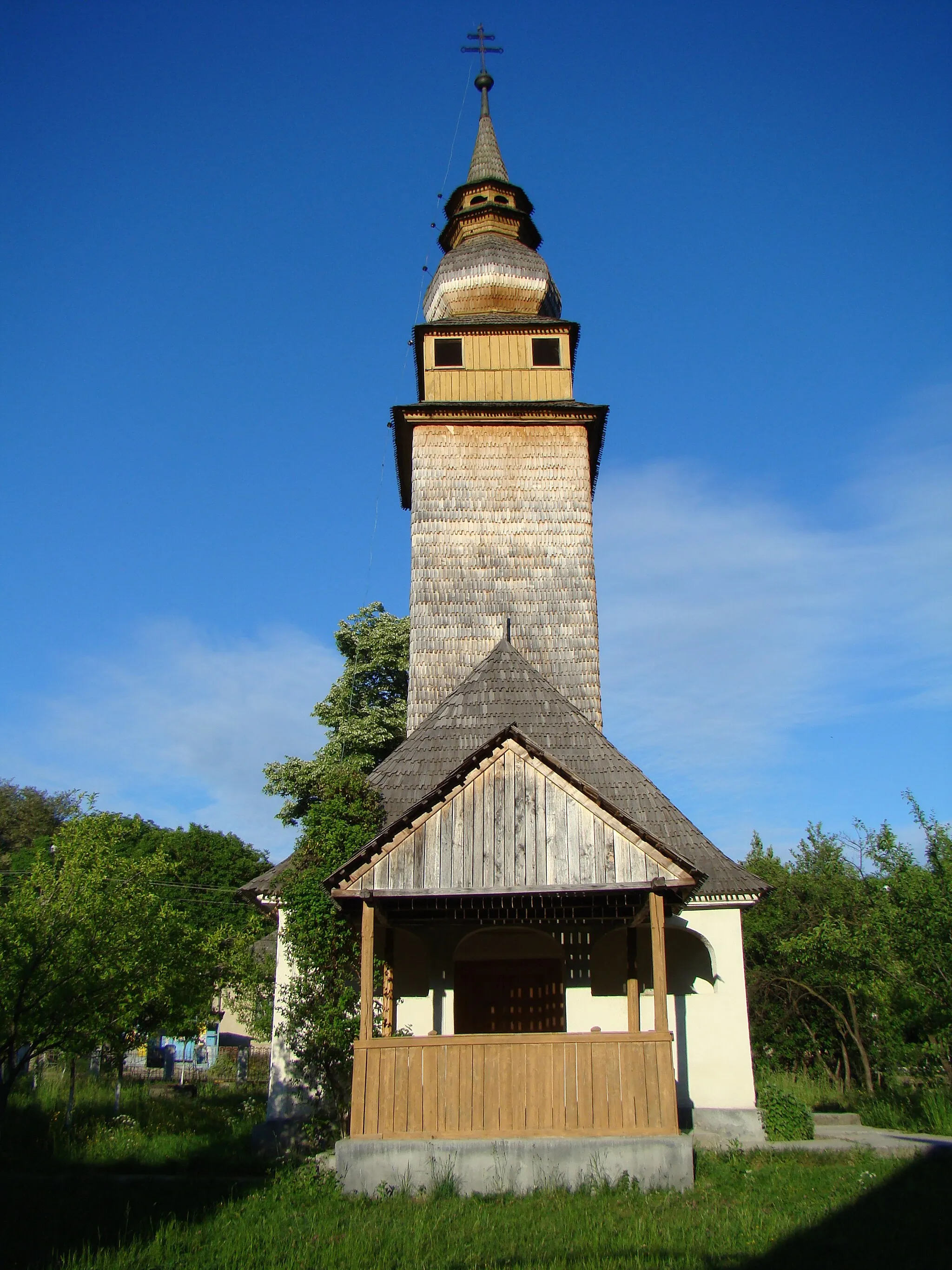Photo showing: Biserica de lemn din Valea Chioarului, Maramureş, România