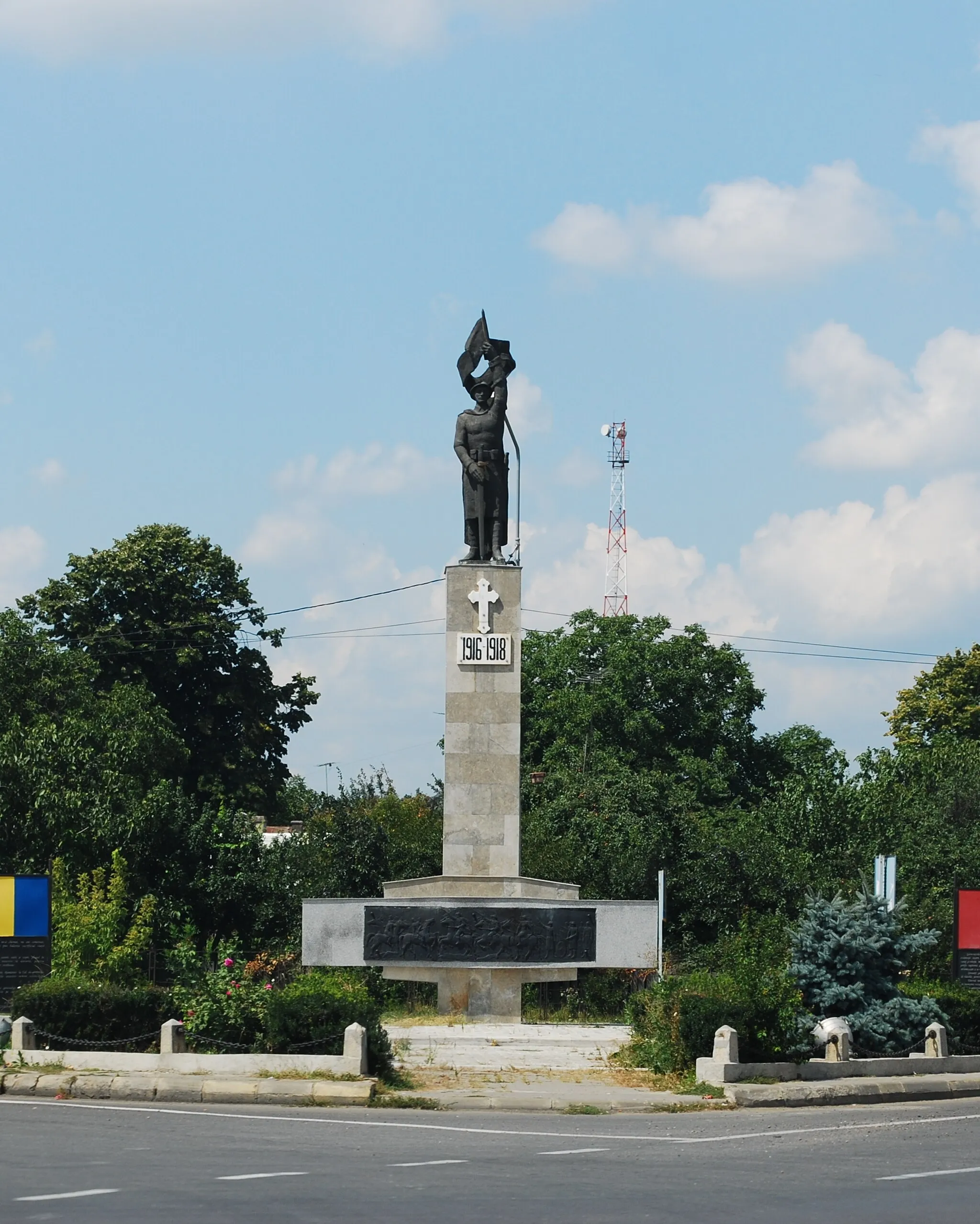 Photo showing: World War I monument in Adjud, Vrancea County, Romania