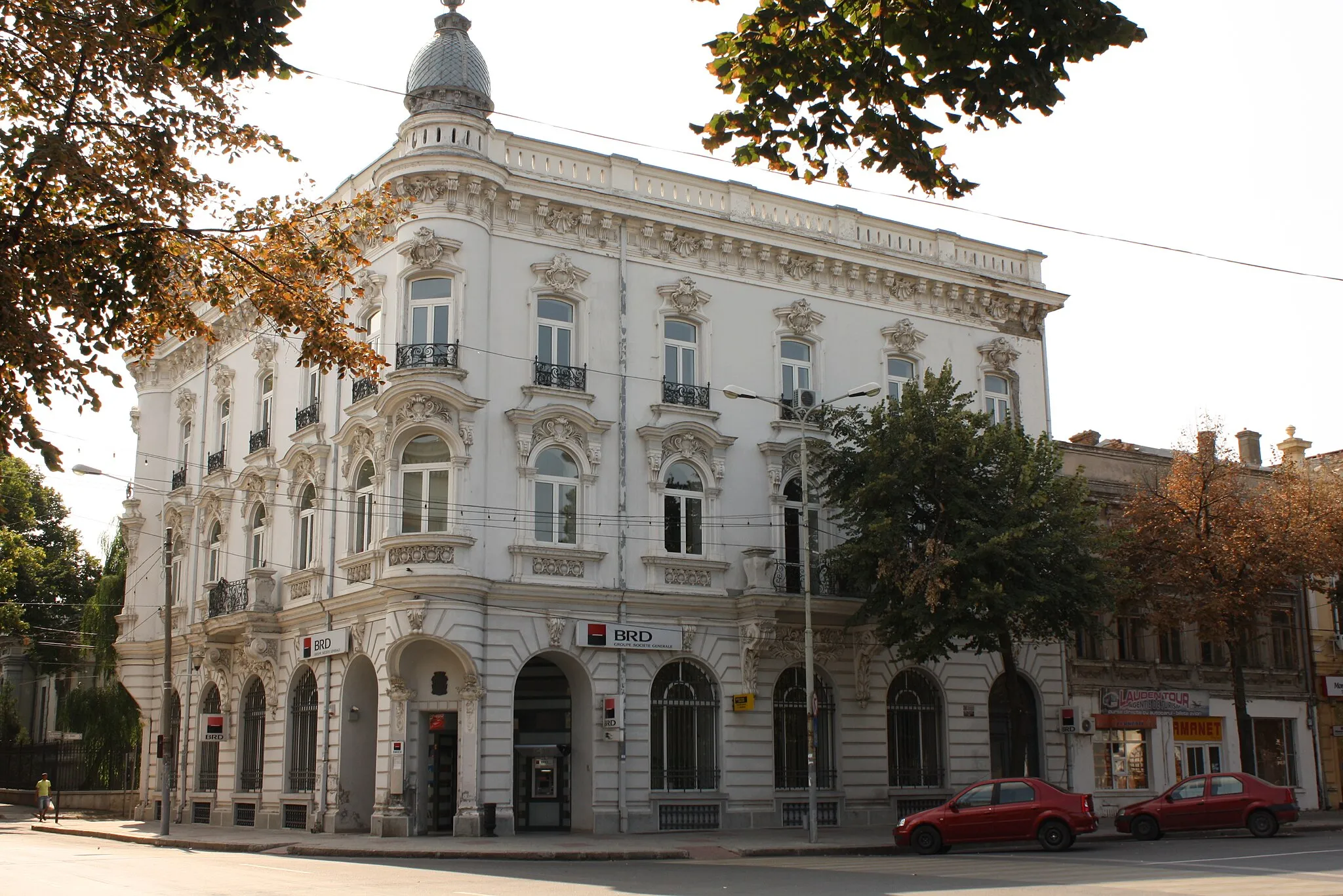 Photo showing: Hotel " Danubiu"(1890), azi BRD Groupe Société Générale, Piața Traian 12, Braila