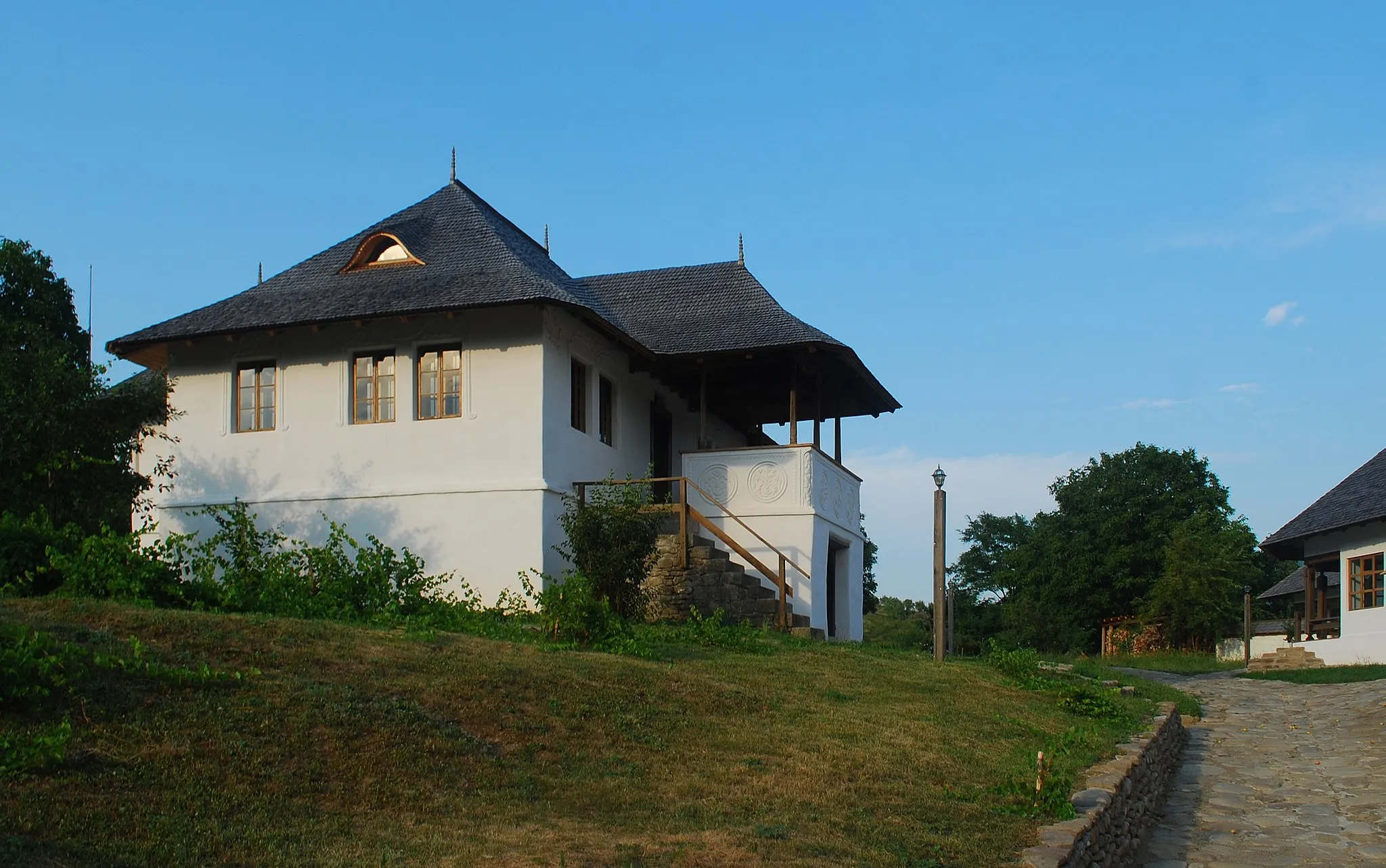 Photo showing: The "Blazon House" in Chiojdu, Buzău County, Romania