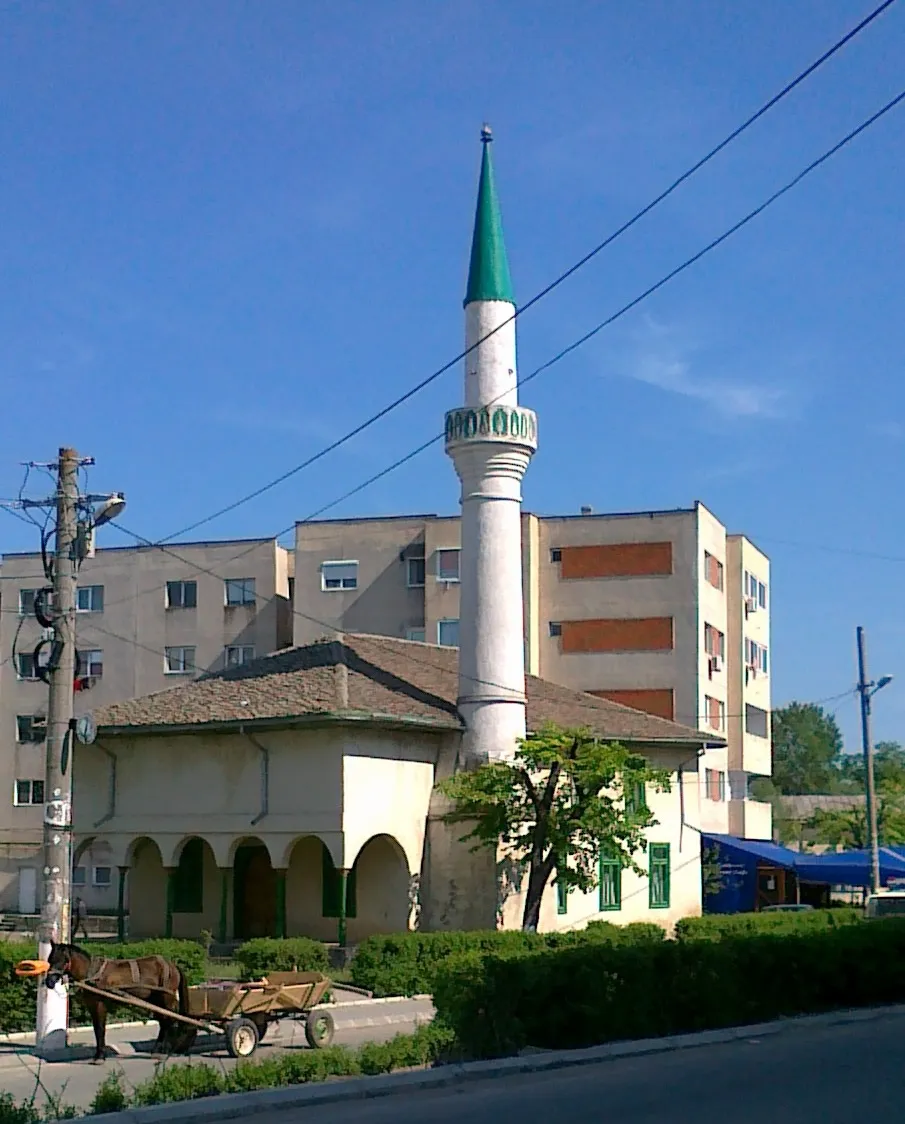 Photo showing: Mosque in Isaccea, Tulcea county, Romania.
Ottoman architecture in Romania.
