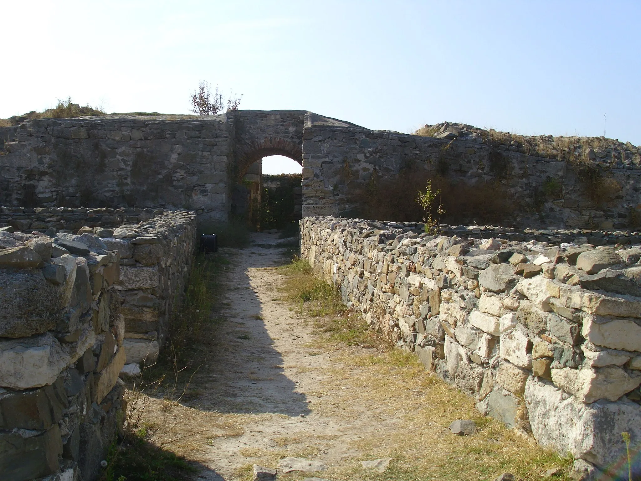 Photo showing: Histria. Turnul cetatii (A sau B)
